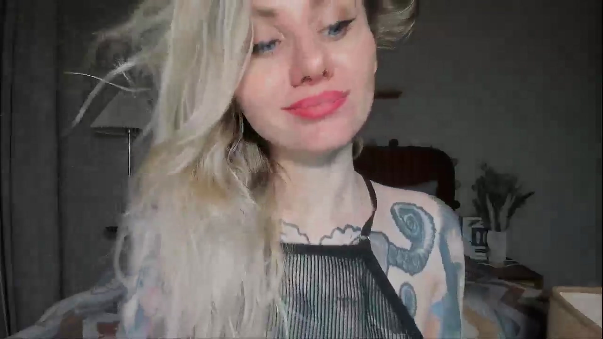 Gallery image thumbnail from Alexa_Smithhh's myfreecams stream on, 05/02/2025, 20:23 image 12 of 20