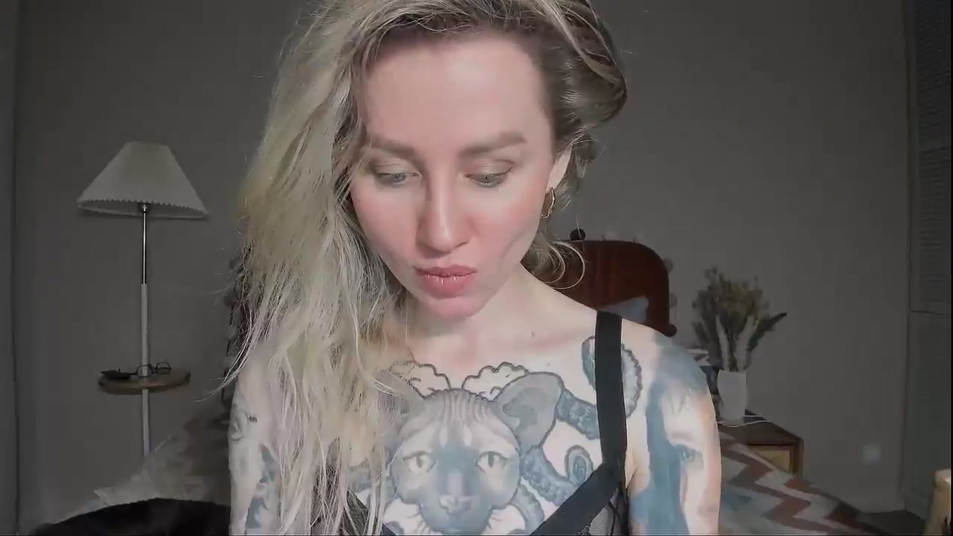 Gallery image thumbnail from Alexa_Smithhh's myfreecams stream on, 05/04/2025, 19:31 image 13 of 20