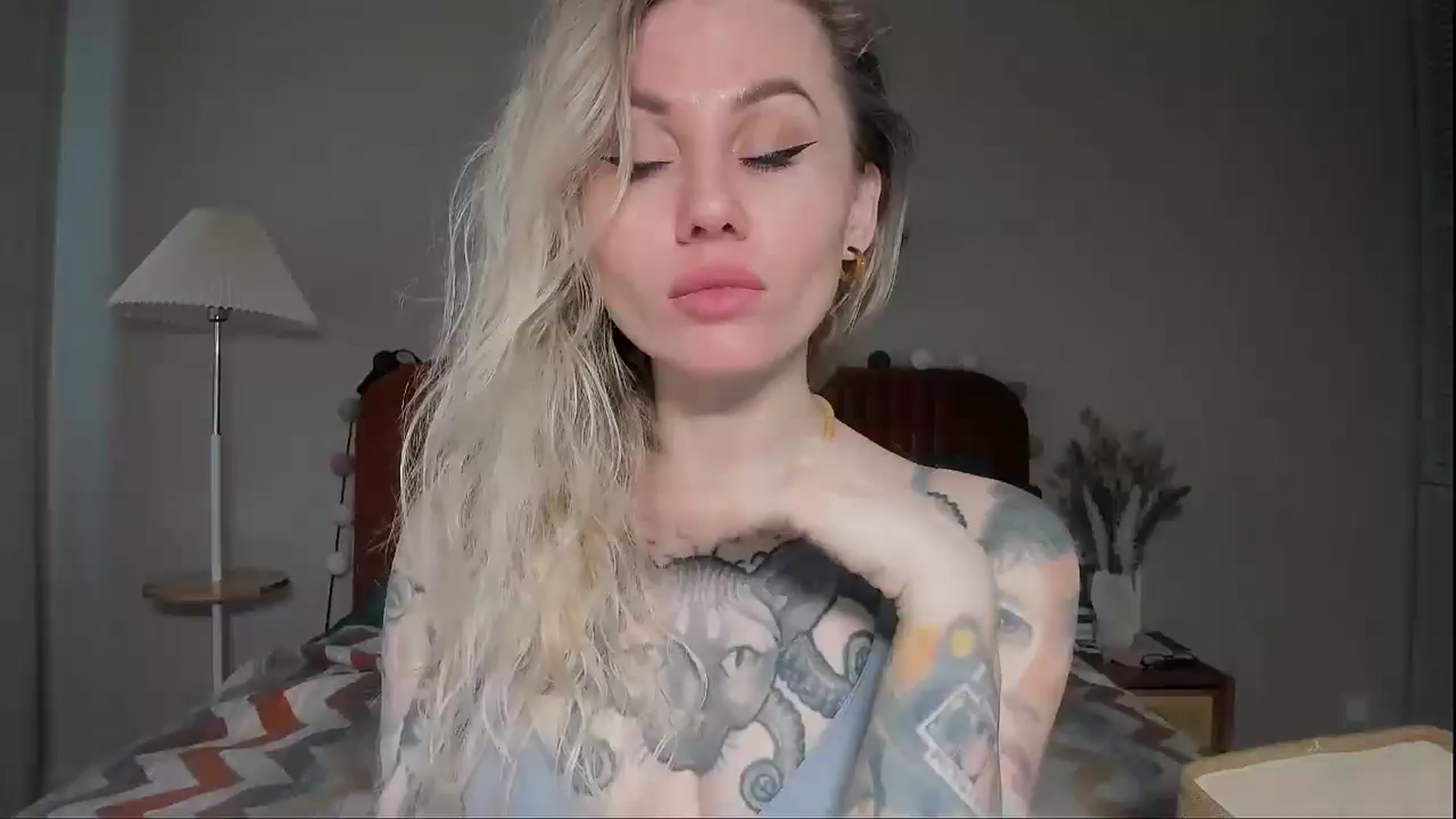 Gallery image thumbnail from Alexa_Smithhh's myfreecams stream on, 05/13/2025, 19:39 image 2 of 20