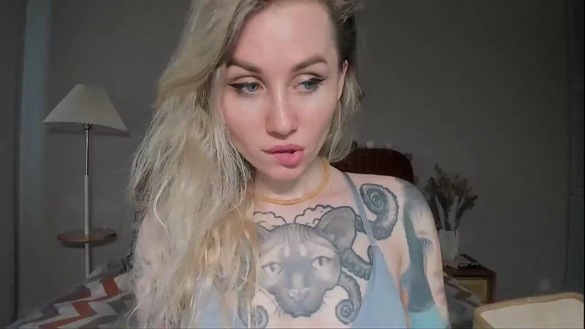 Gallery image thumbnail from Alexa_Smithhh's myfreecams stream on, 05/13/2025, 19:39 image 4 of 20