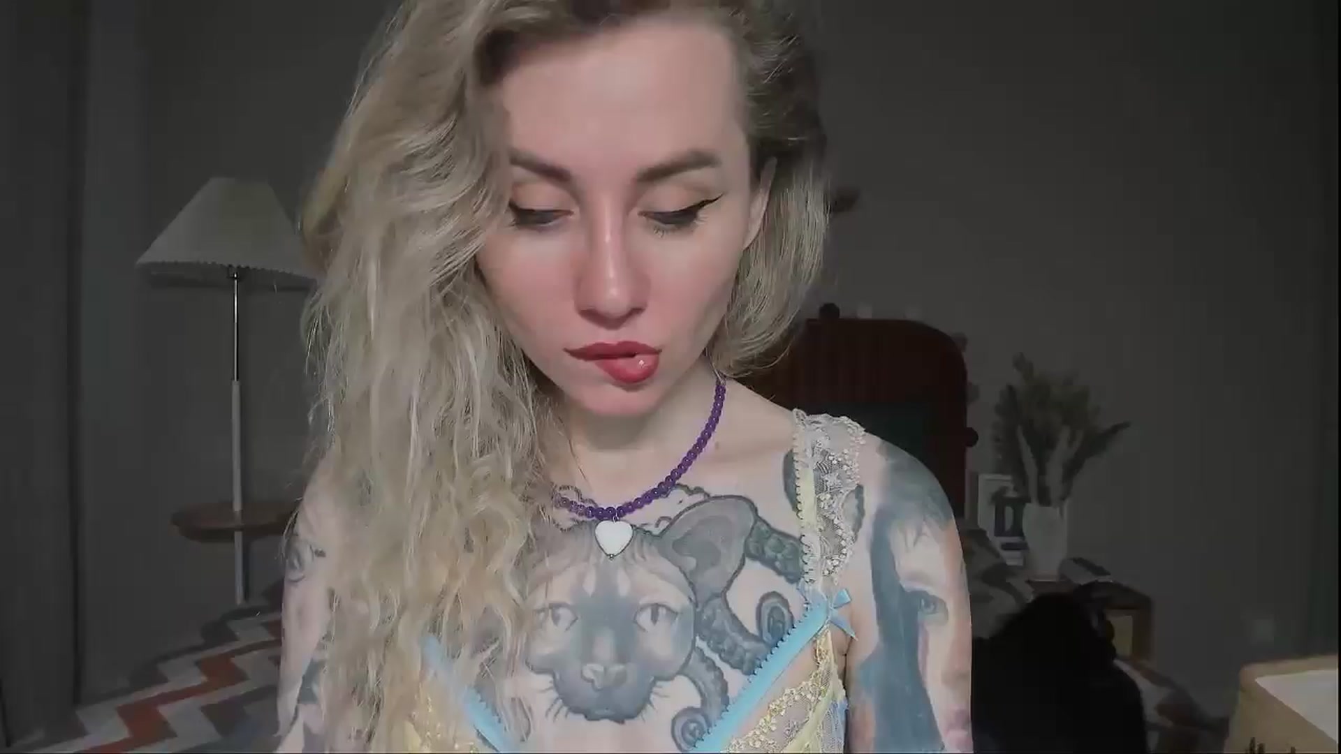 Gallery image thumbnail from Alexa_Smithhh's myfreecams stream on, 05/18/2025, 18:12 image 12 of 20
