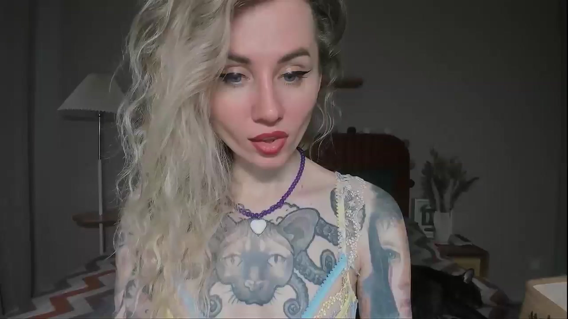 Gallery image thumbnail from Alexa_Smithhh's myfreecams stream on, 05/18/2025, 18:12 image 17 of 20