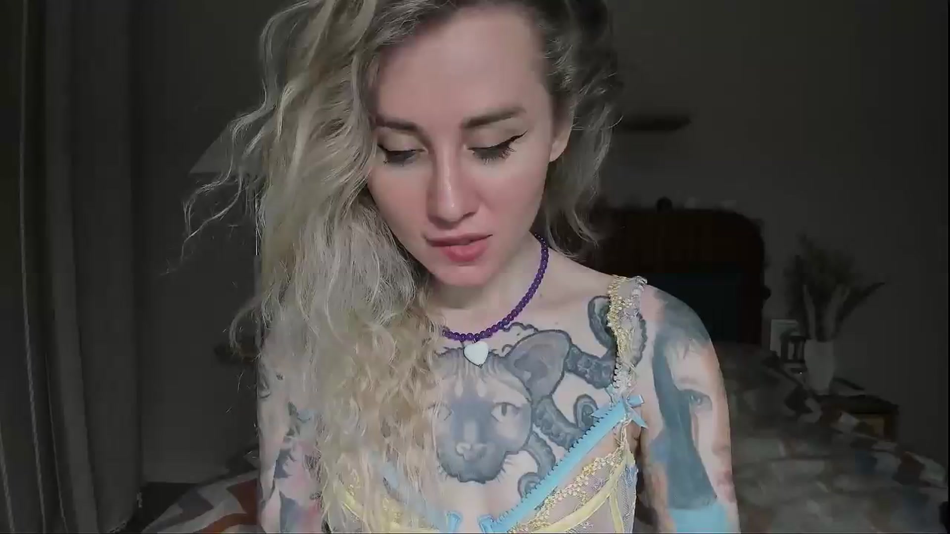 Gallery image thumbnail from Alexa_Smithhh's myfreecams stream on, 05/18/2025, 20:58 image 19 of 20