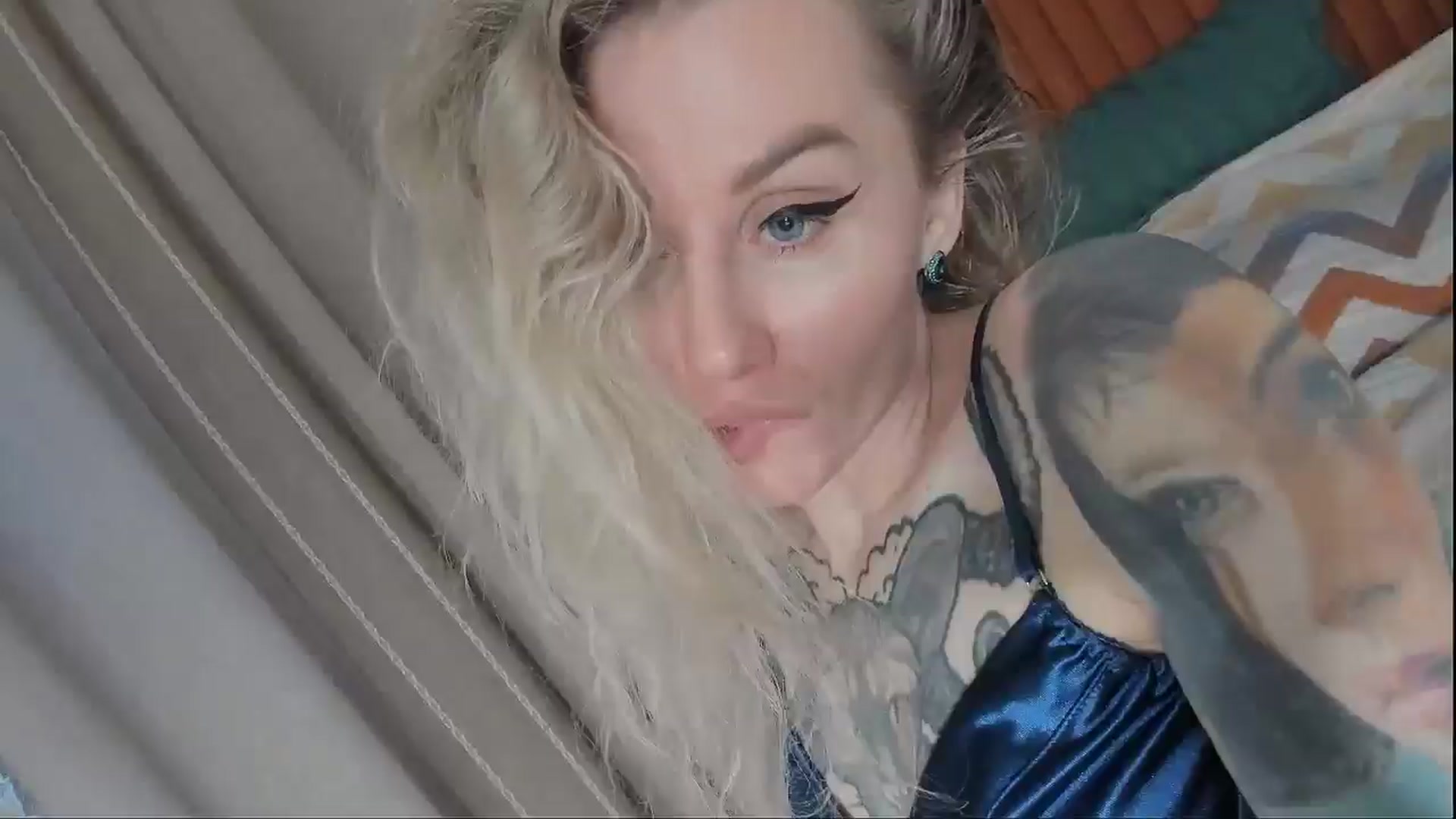 Gallery image thumbnail from Alexa_Smithhh's myfreecams stream on, 05/20/2025, 19:20 image 13 of 20