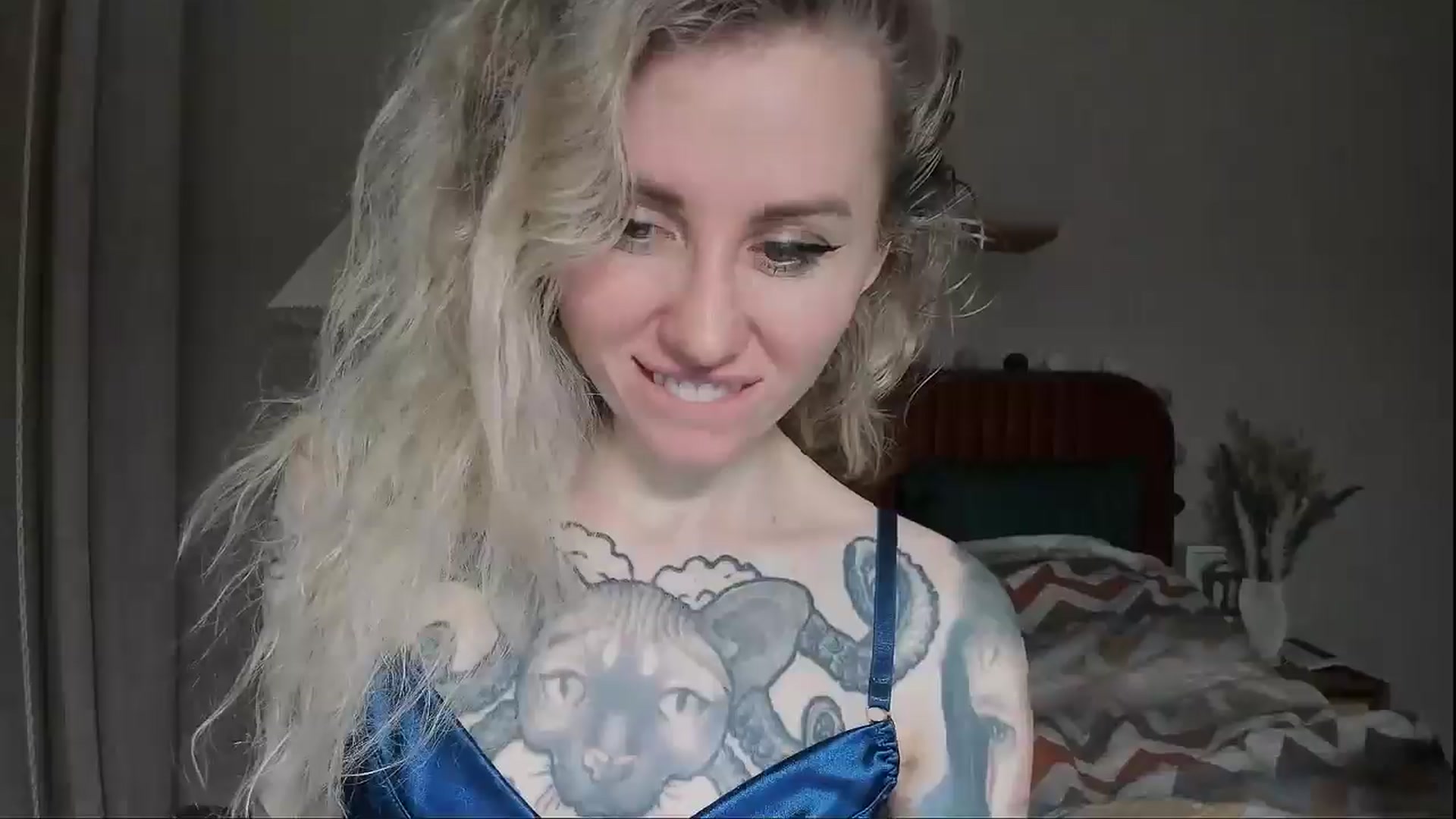 Gallery image thumbnail from Alexa_Smithhh's myfreecams stream on, 05/20/2025, 19:20 image 14 of 20