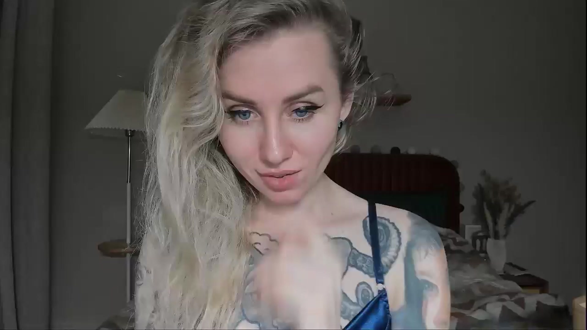 Gallery image thumbnail from Alexa_Smithhh's myfreecams stream on, 05/20/2025, 20:19 image 3 of 20