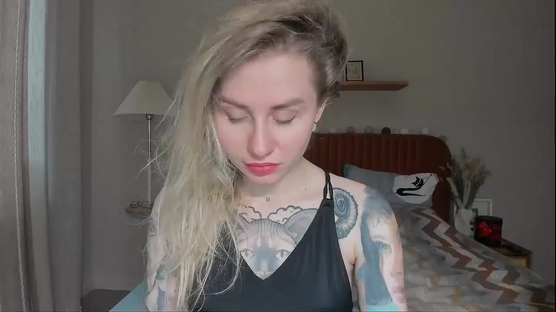 Gallery image thumbnail from Alexa_Smithhh's myfreecams stream on, 06/13/2025, 18:42 image 6 of 20