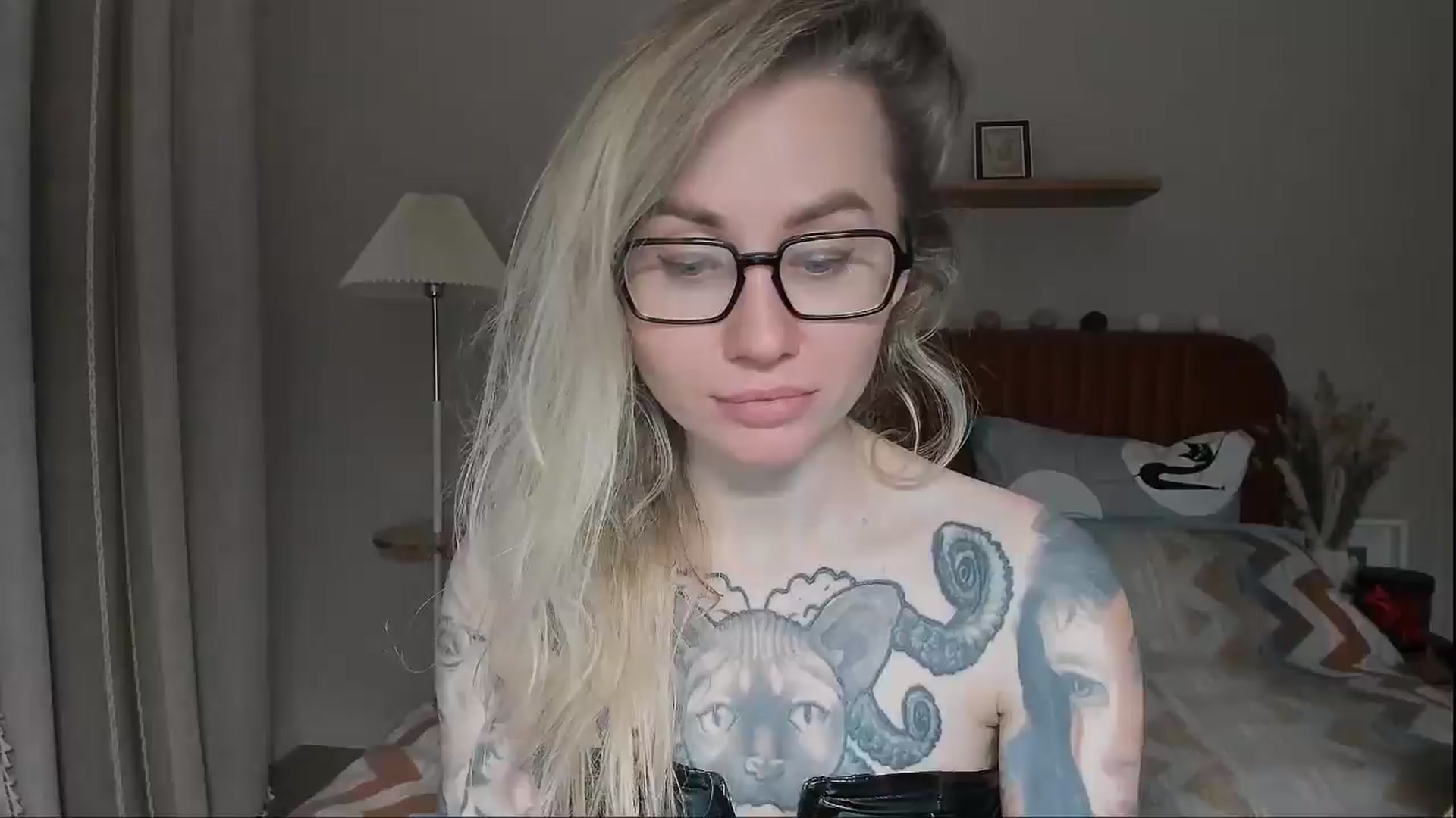 Gallery image thumbnail from Alexa_Smithhh's myfreecams stream on, 06/15/2025, 20:57 image 6 of 20