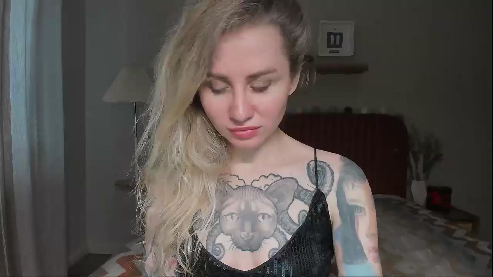 Gallery image thumbnail from Alexa_Smithhh's myfreecams stream on, 06/17/2025, 19:04 image 4 of 20