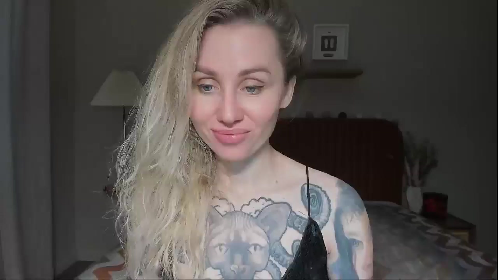 Gallery image thumbnail from Alexa_Smithhh's myfreecams stream on, 06/17/2025, 19:04 image 18 of 20