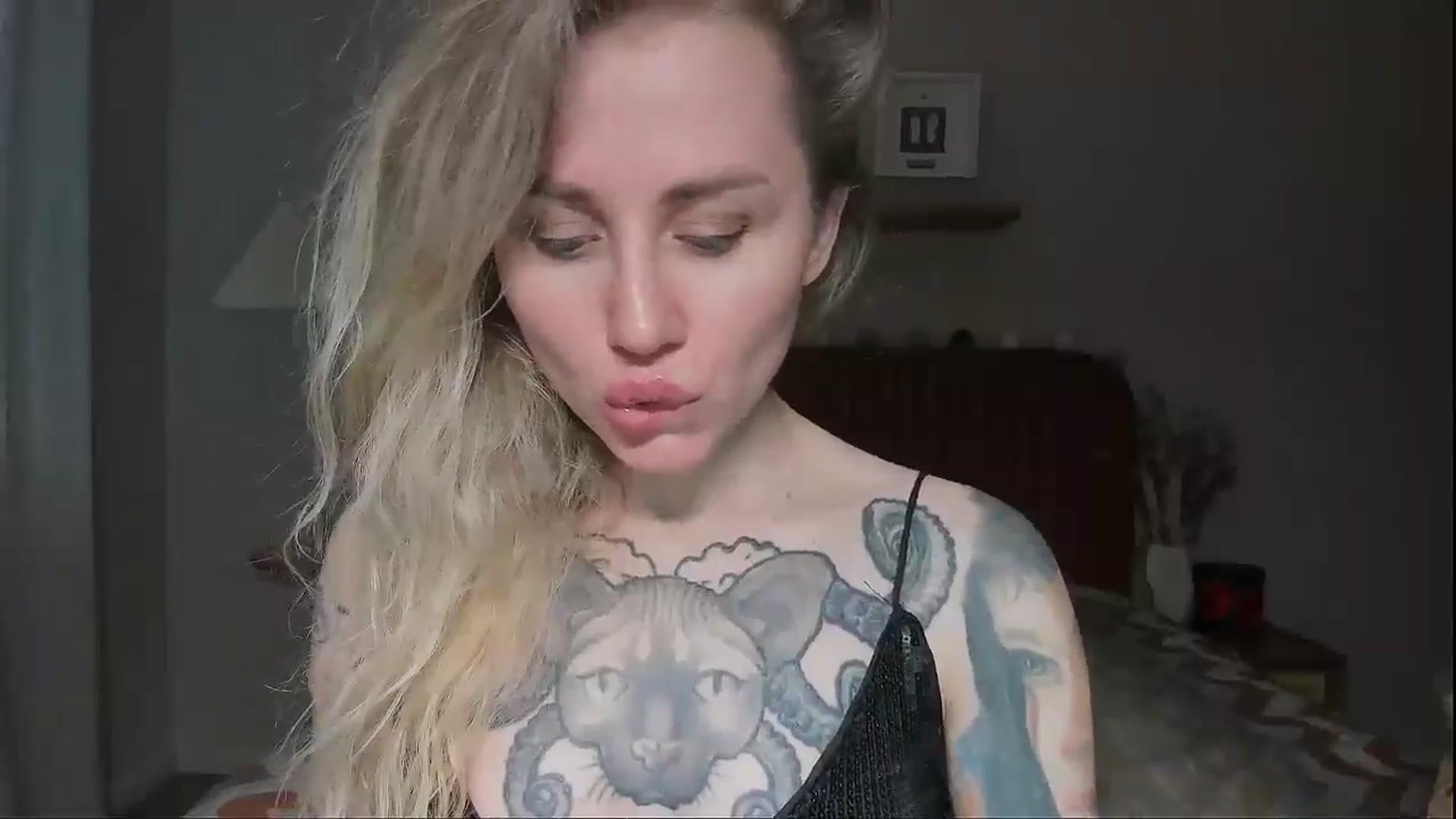 Gallery image thumbnail from Alexa_Smithhh's myfreecams stream on, 06/17/2025, 19:04 image 11 of 20