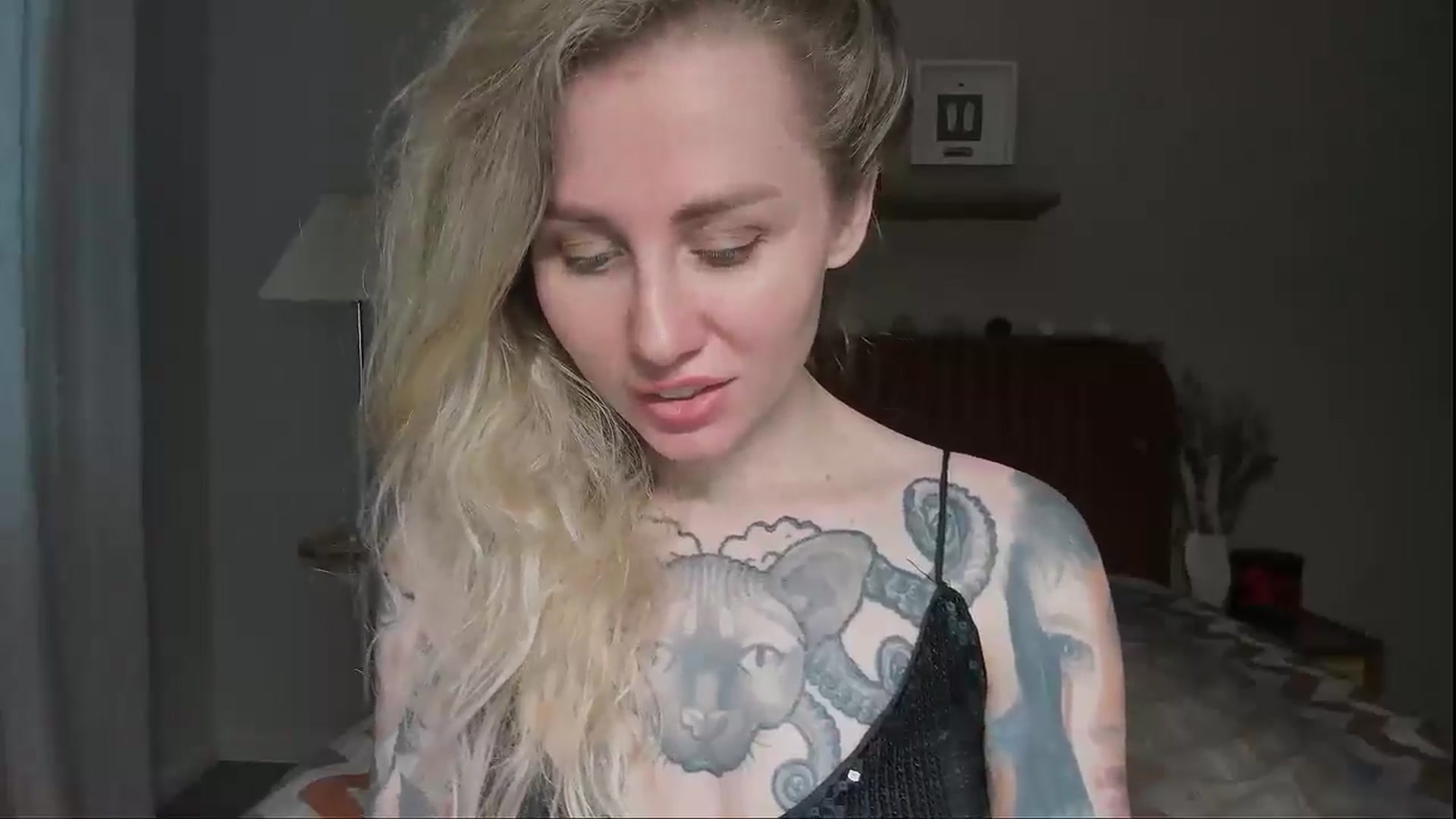 Gallery image thumbnail from Alexa_Smithhh's myfreecams stream on, 06/17/2025, 19:04 image 7 of 20