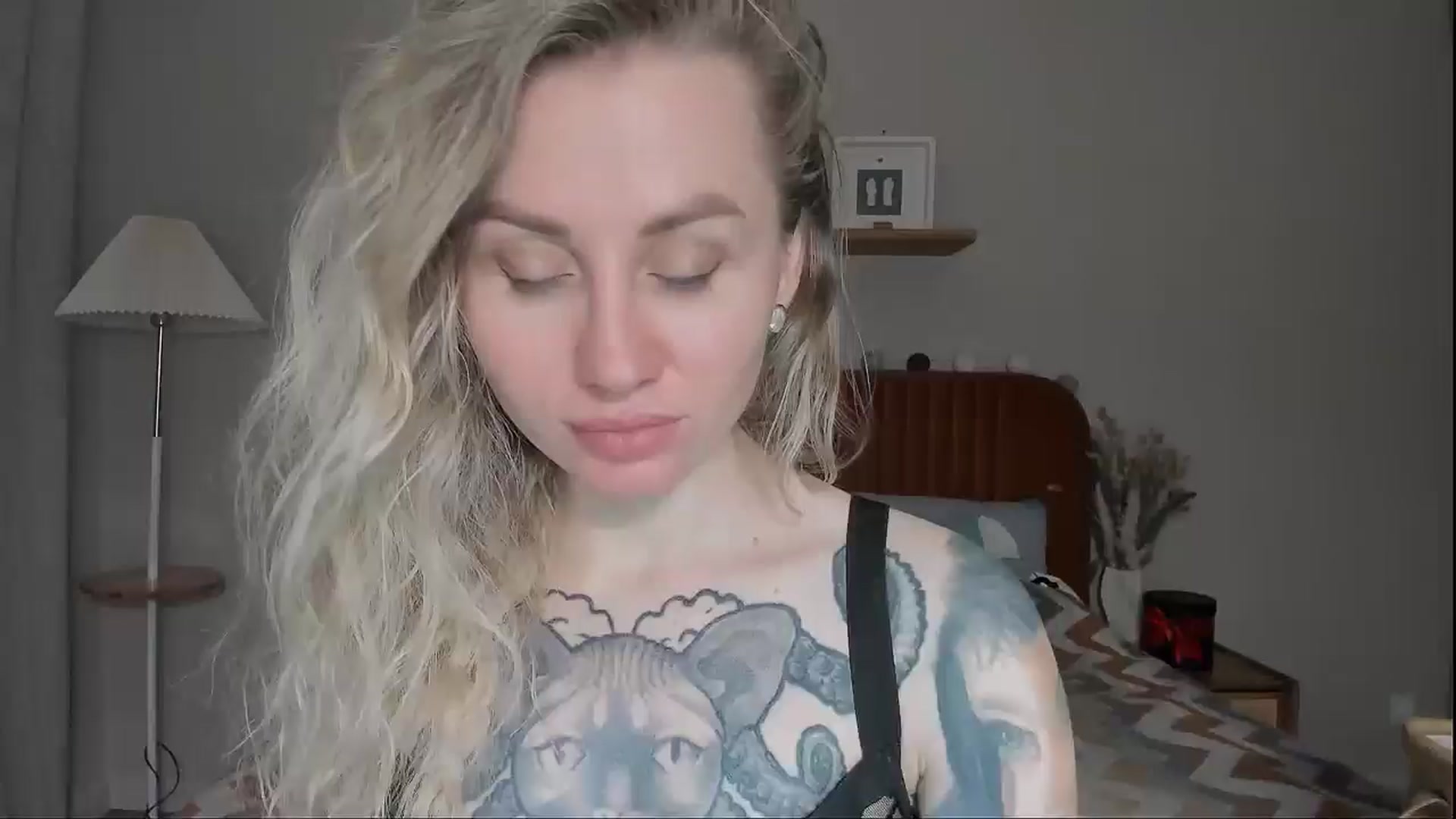 Gallery image thumbnail from Alexa_Smithhh's myfreecams stream on, 06/23/2025, 21:18 image 5 of 20