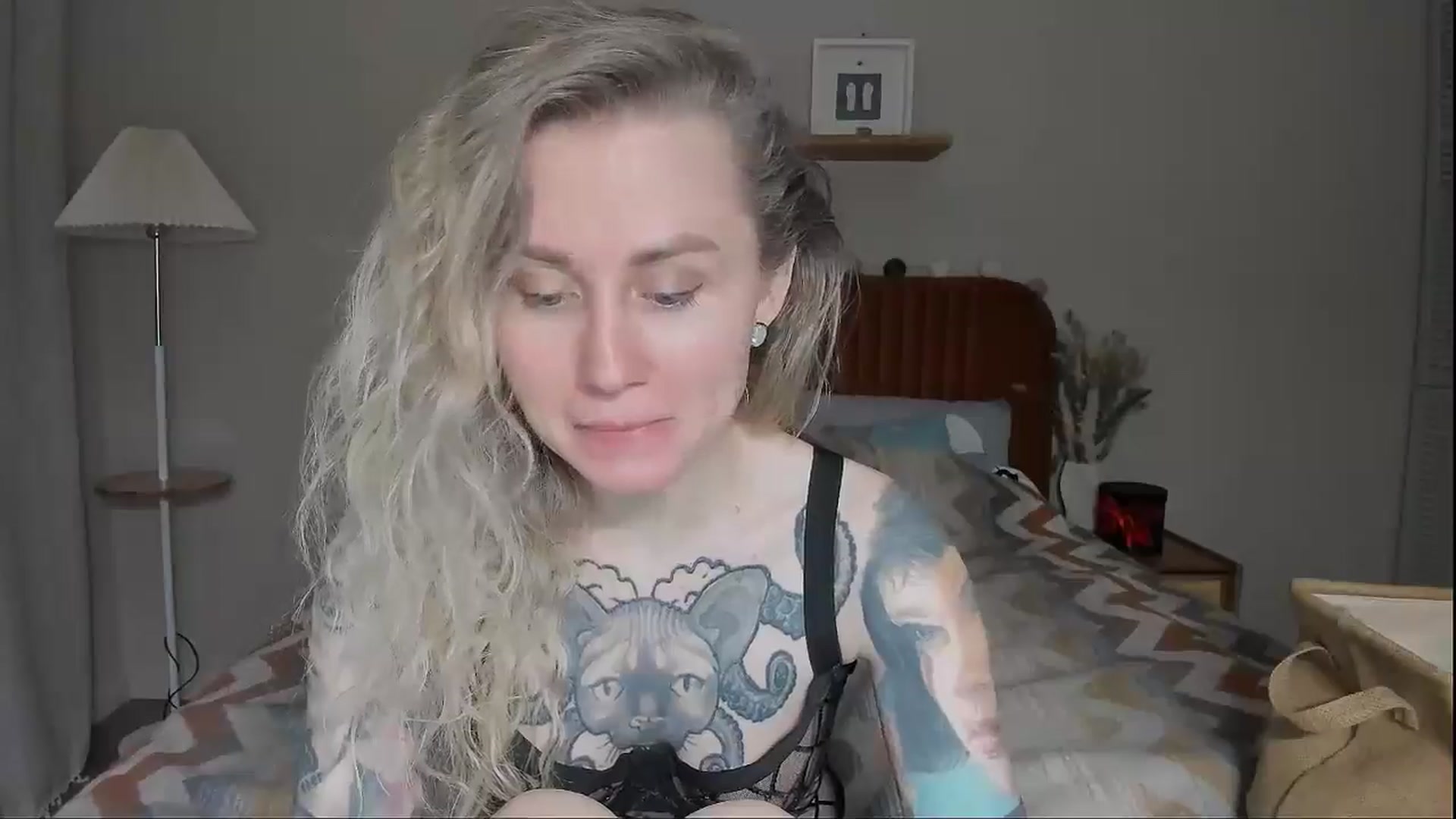 Gallery image thumbnail from Alexa_Smithhh's myfreecams stream on, 06/23/2025, 21:18 image 18 of 20