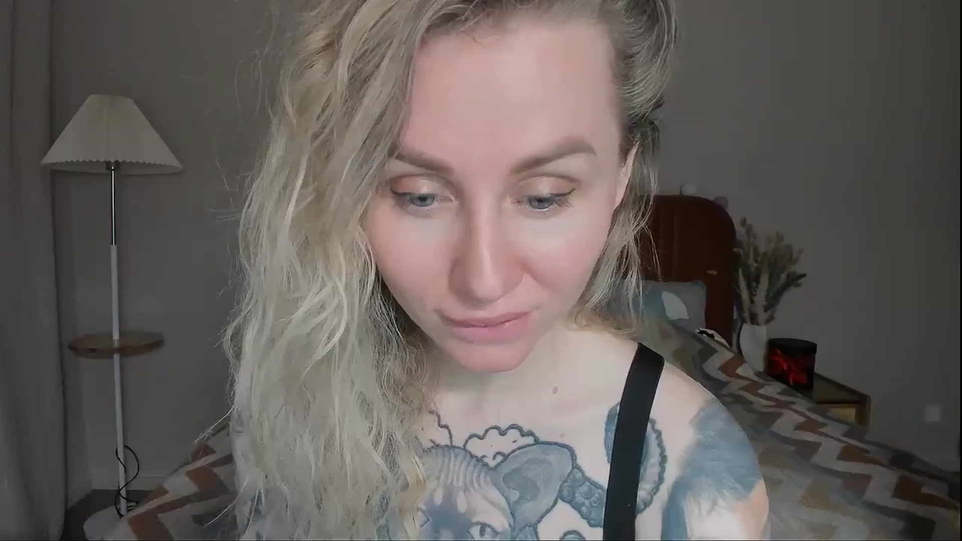 Gallery image thumbnail from Alexa_Smithhh's myfreecams stream on, 06/23/2025, 21:18 image 12 of 20