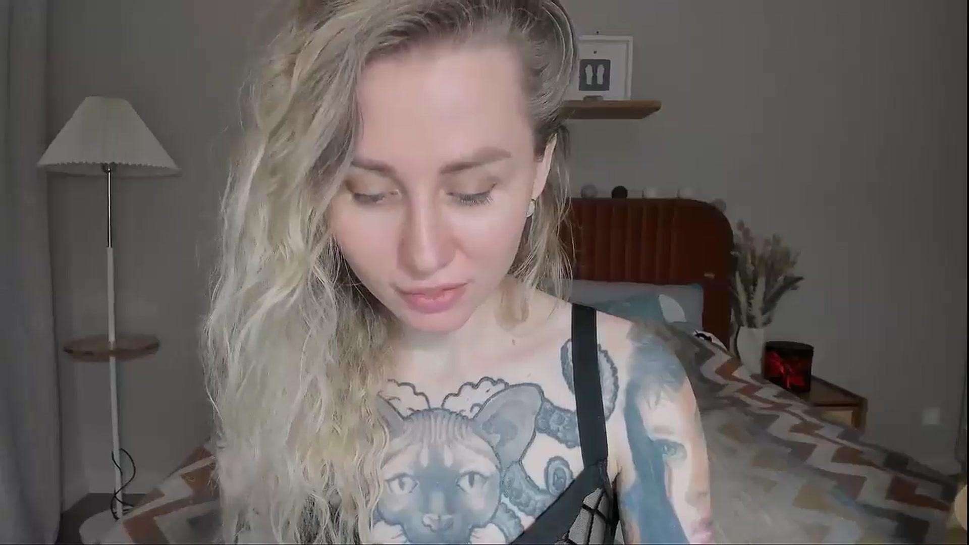 Gallery image thumbnail from Alexa_Smithhh's myfreecams stream on, 06/23/2025, 21:18 image 16 of 20
