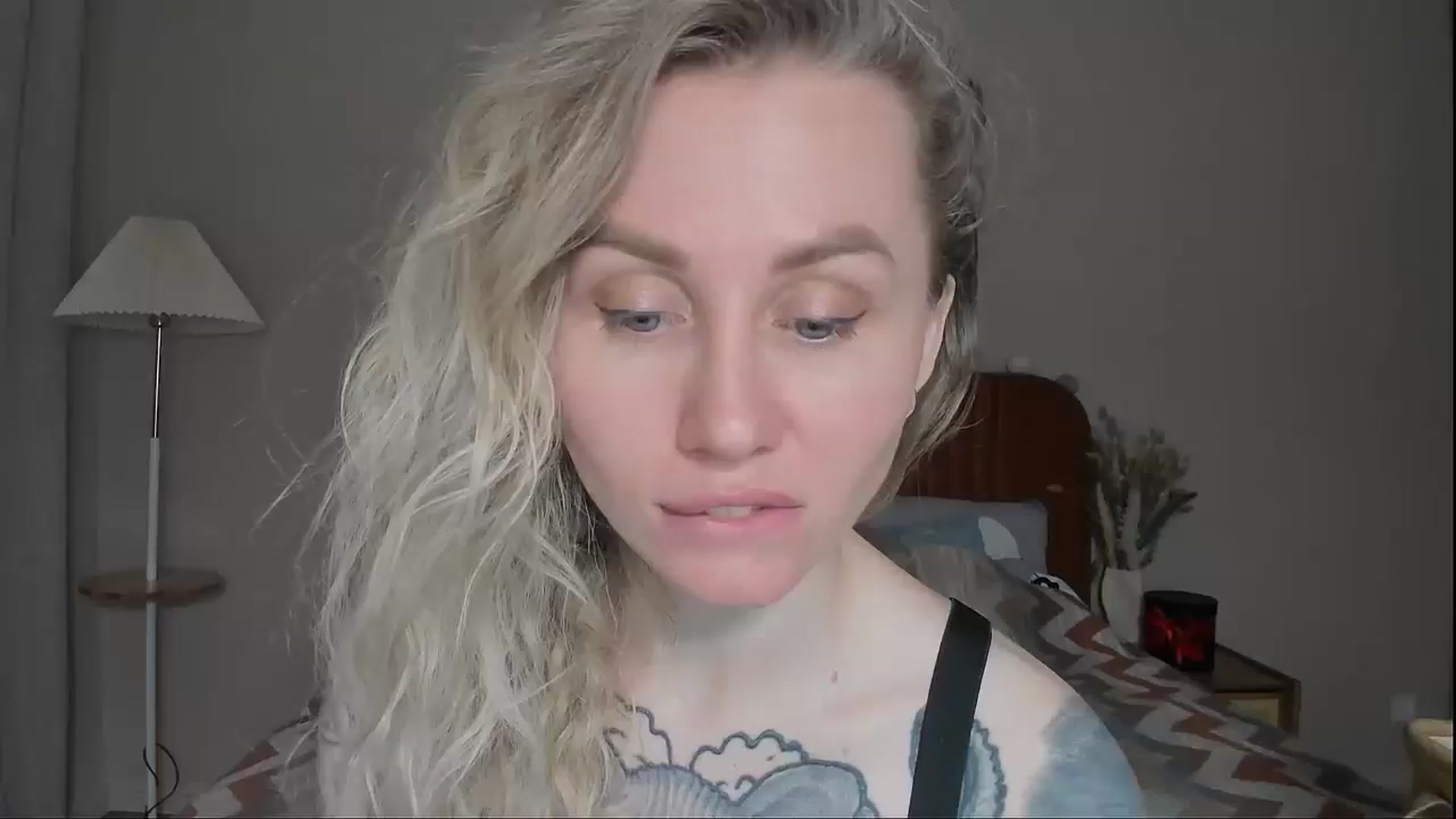 Gallery image thumbnail from Alexa_Smithhh's myfreecams stream on, 06/23/2025, 21:18 image 3 of 20