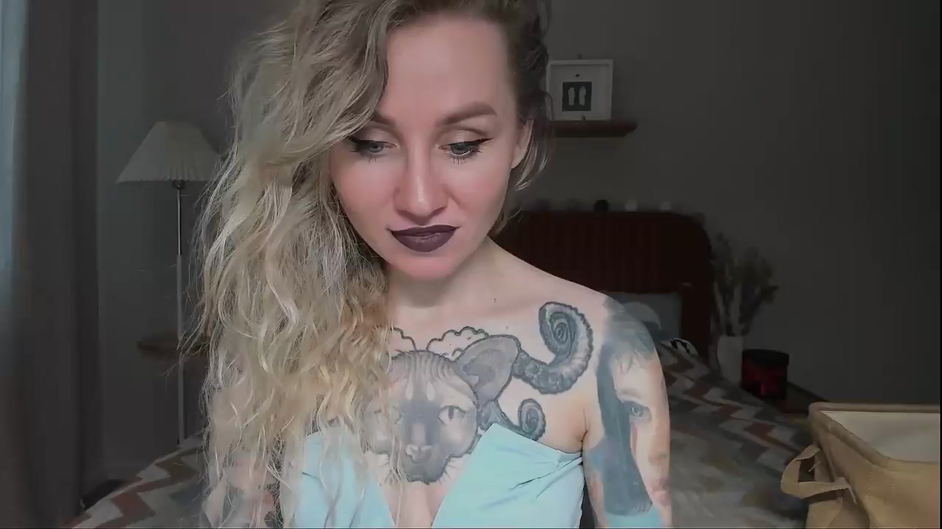 Gallery image thumbnail from Alexa_Smithhh's myfreecams stream on, 06/24/2025, 18:27 image 5 of 20