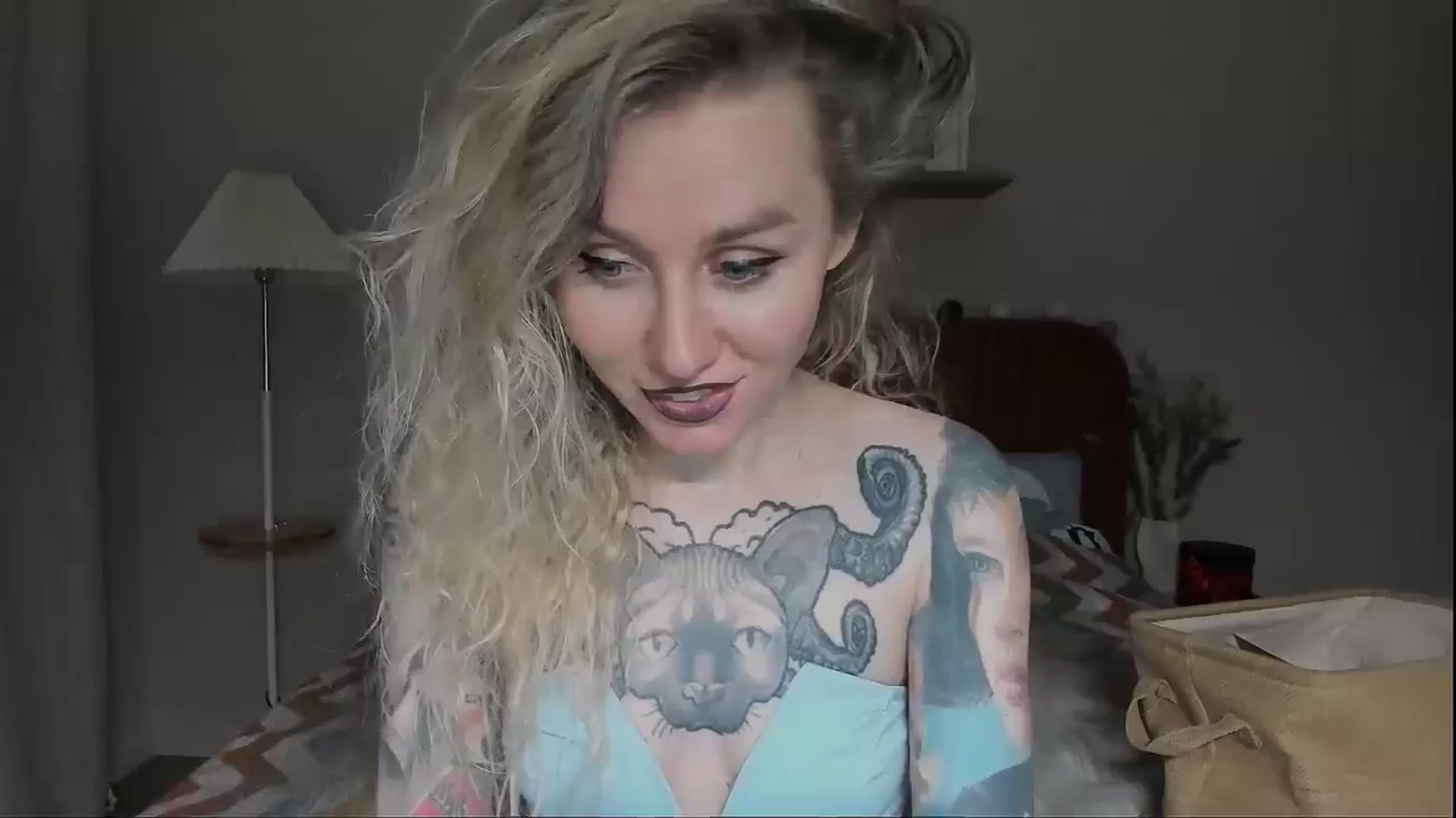 Gallery image thumbnail from Alexa_Smithhh's myfreecams stream on, 06/24/2025, 22:02 image 18 of 20