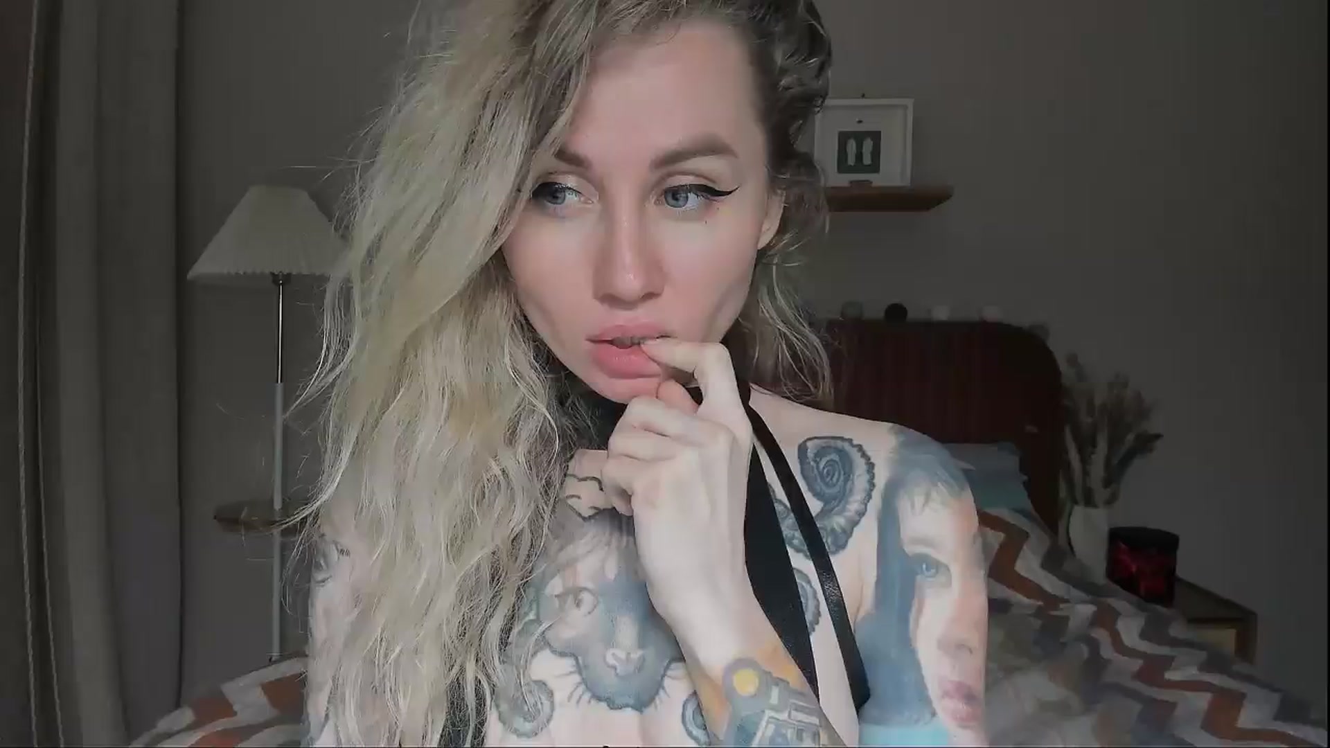 Gallery image thumbnail from Alexa_Smithhh's myfreecams stream on, 06/29/2025, 21:30 image 2 of 20