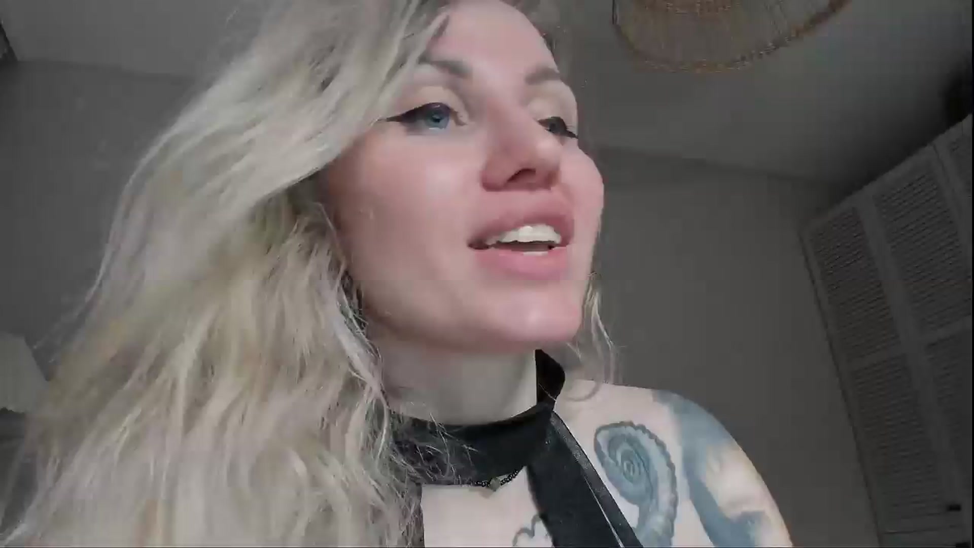 Gallery image thumbnail from Alexa_Smithhh's myfreecams stream on, 06/29/2025, 21:30 image 19 of 20
