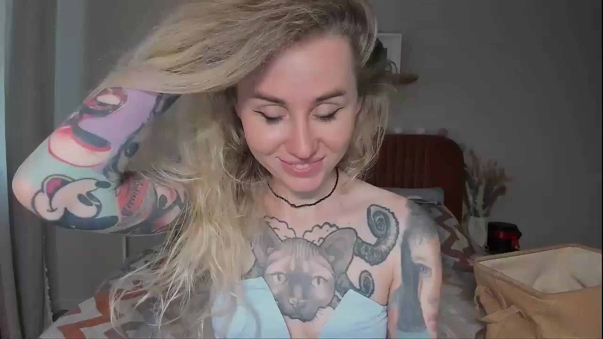 Gallery image thumbnail from Alexa_Smithhh's myfreecams stream on, 07/17/2025, 17:29 image 5 of 20