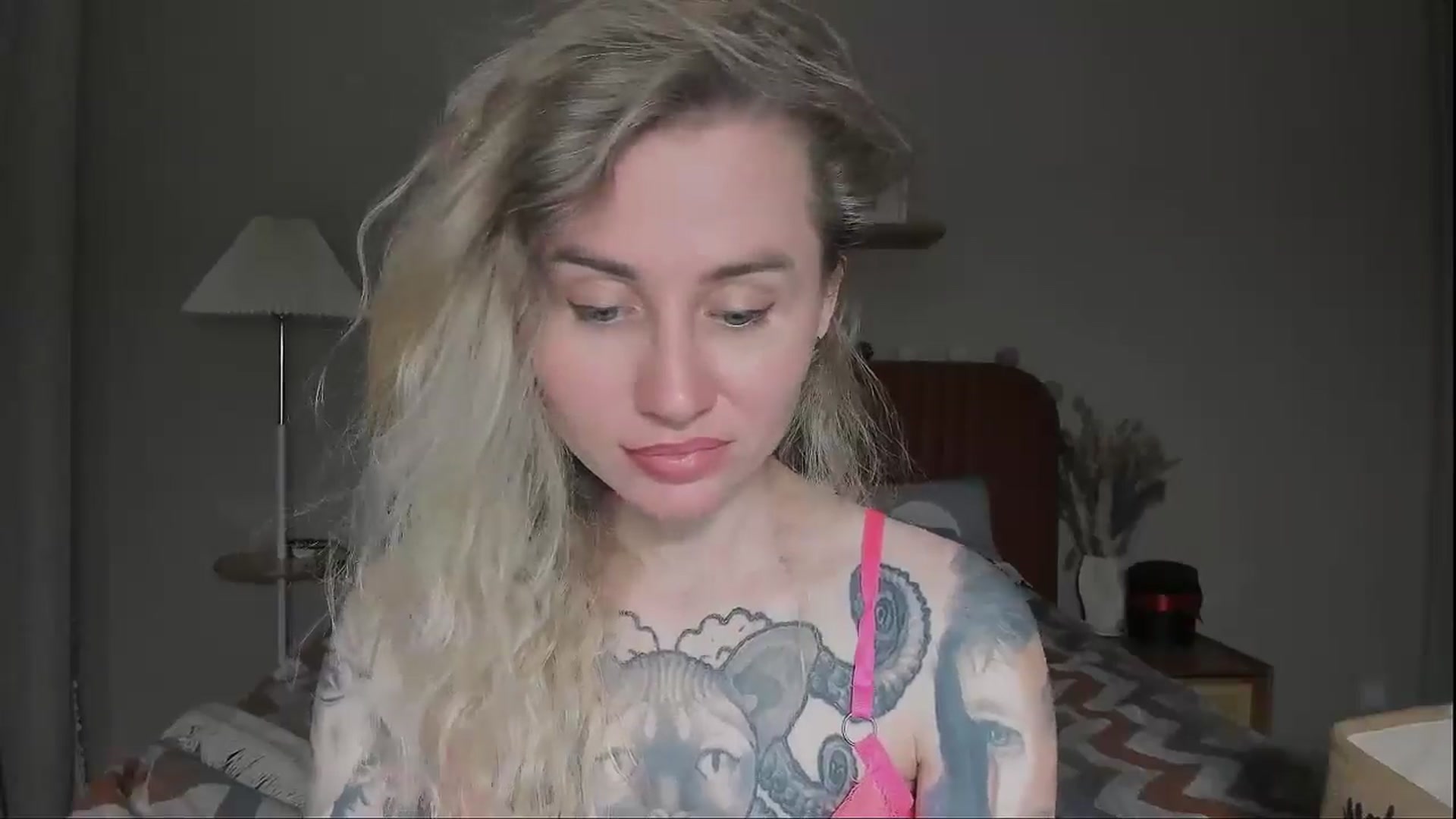 Gallery image thumbnail from Alexa_Smithhh's myfreecams stream on, 07/18/2025, 20:52 image 16 of 20