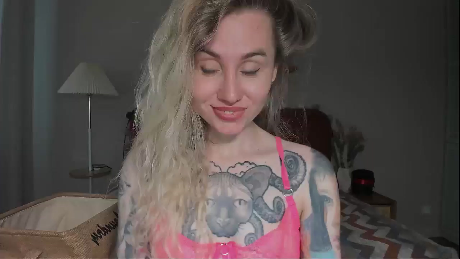 Gallery image thumbnail from Alexa_Smithhh's myfreecams stream on, 07/18/2025, 20:52 image 6 of 20