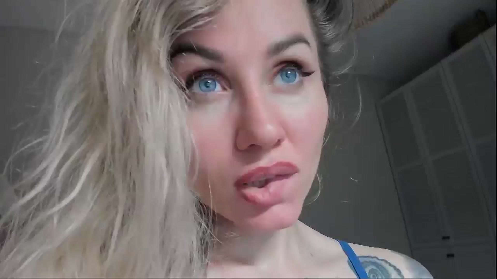 Gallery image thumbnail from Alexa_Smithhh's myfreecams stream on, 07/20/2025, 21:21 image 8 of 20