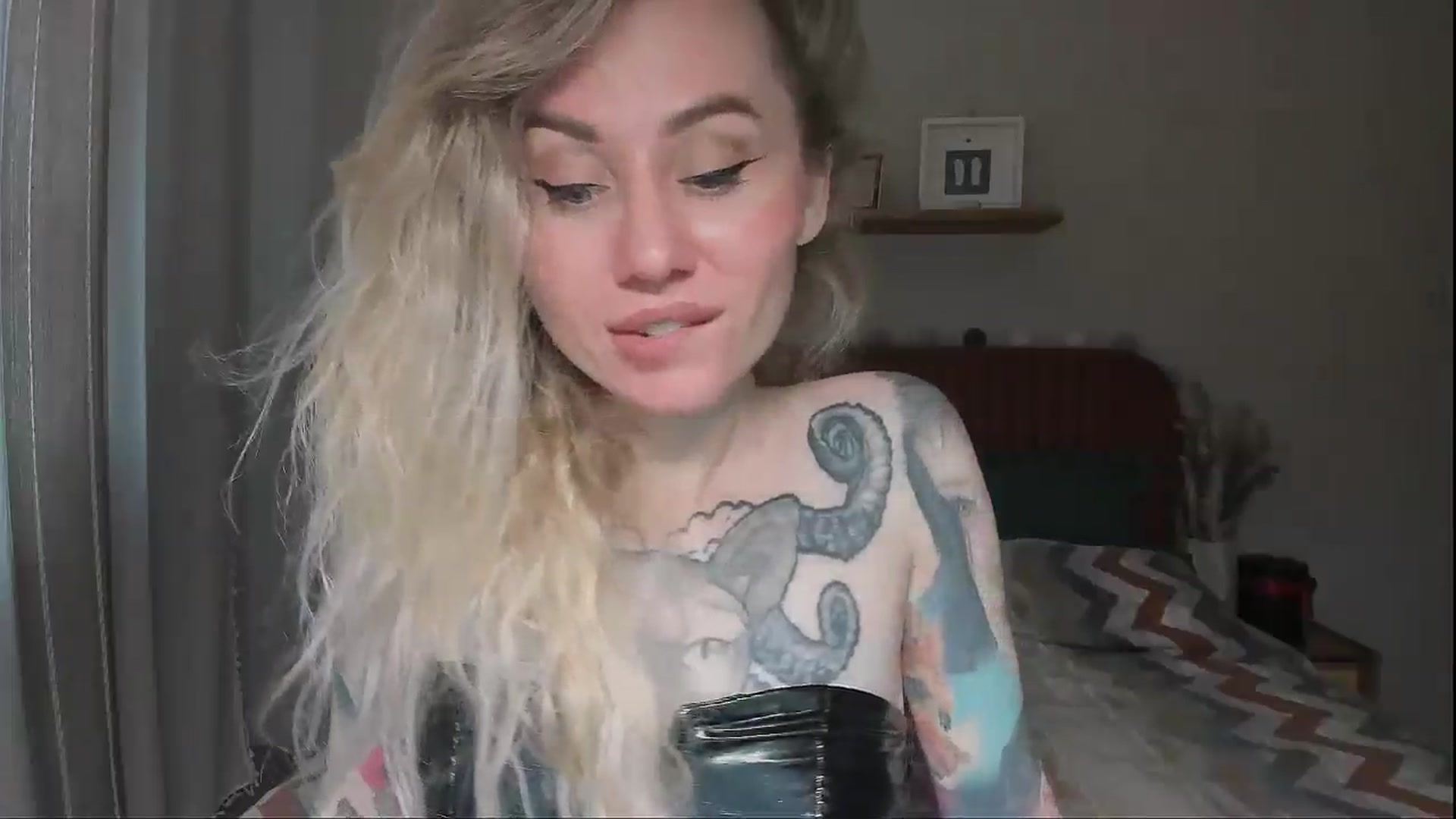 Gallery image thumbnail from Alexa_Smithhh's myfreecams stream on, 07/22/2025, 19:02 image 5 of 20