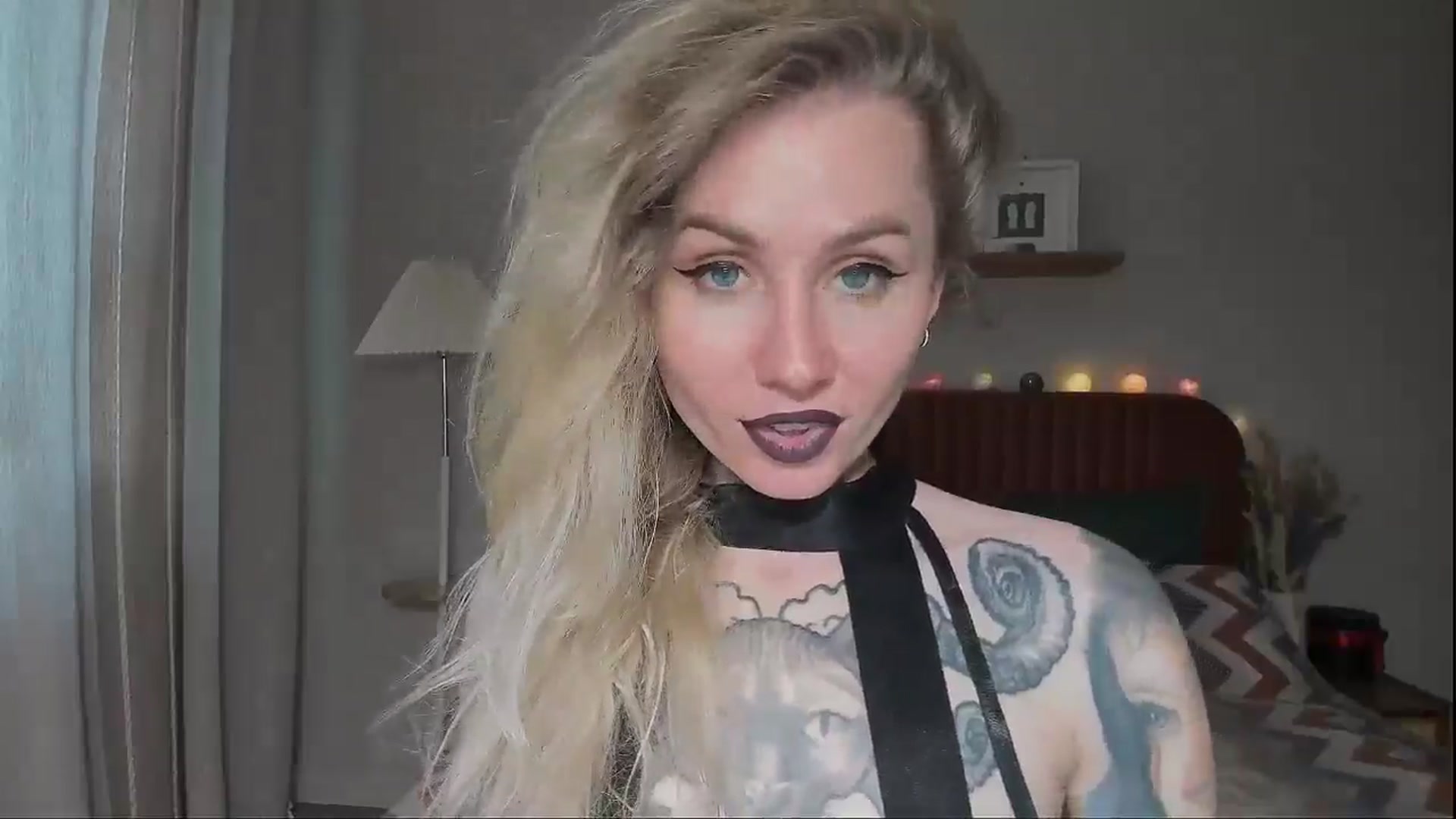 Gallery image thumbnail from Alexa_Smithhh's myfreecams stream on, 07/24/2025, 18:28 image 10 of 20