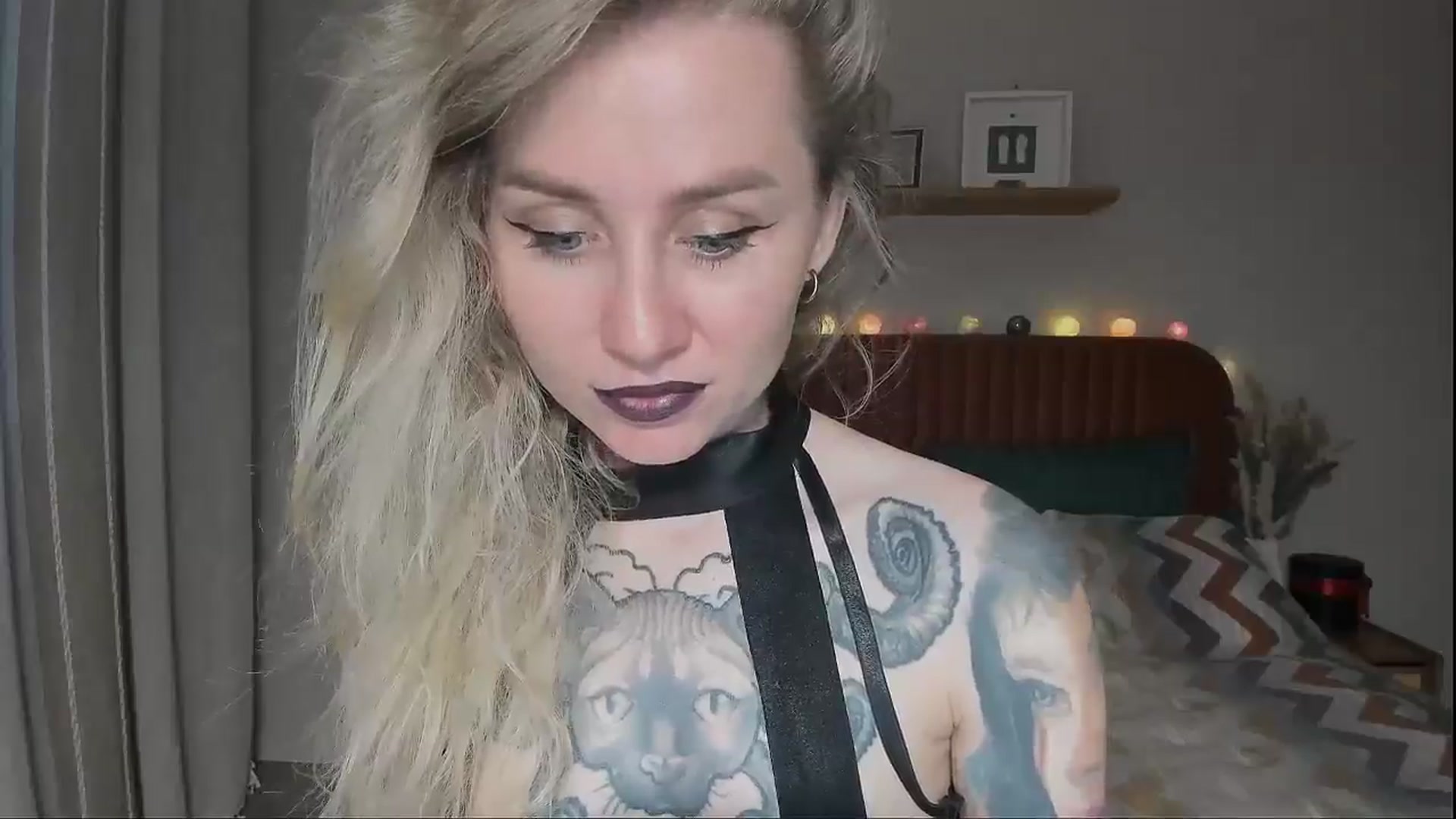 Gallery image thumbnail from Alexa_Smithhh's myfreecams stream on, 07/24/2025, 19:21 image 9 of 20