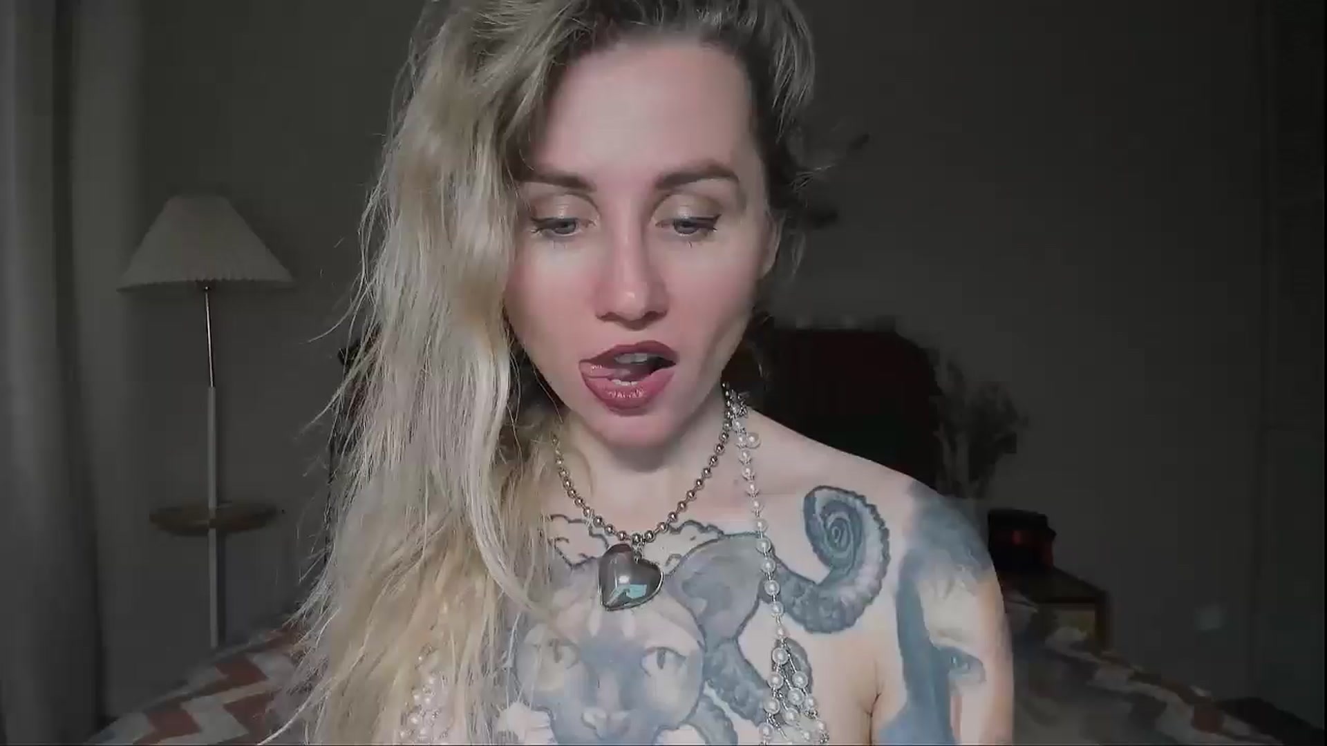 Gallery image thumbnail from Alexa_Smithhh's myfreecams stream on, 07/25/2025, 20:31 image 2 of 20