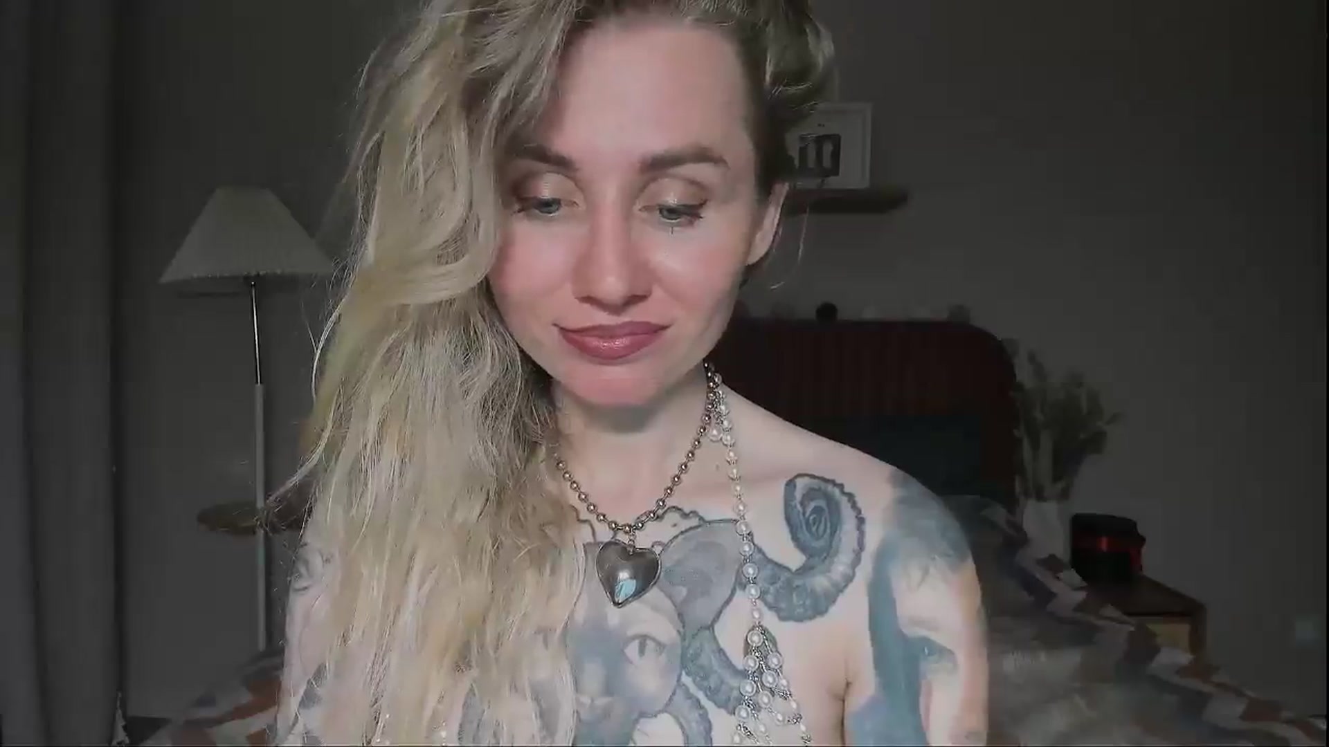 Gallery image thumbnail from Alexa_Smithhh's myfreecams stream on, 07/25/2025, 20:31 image 15 of 20