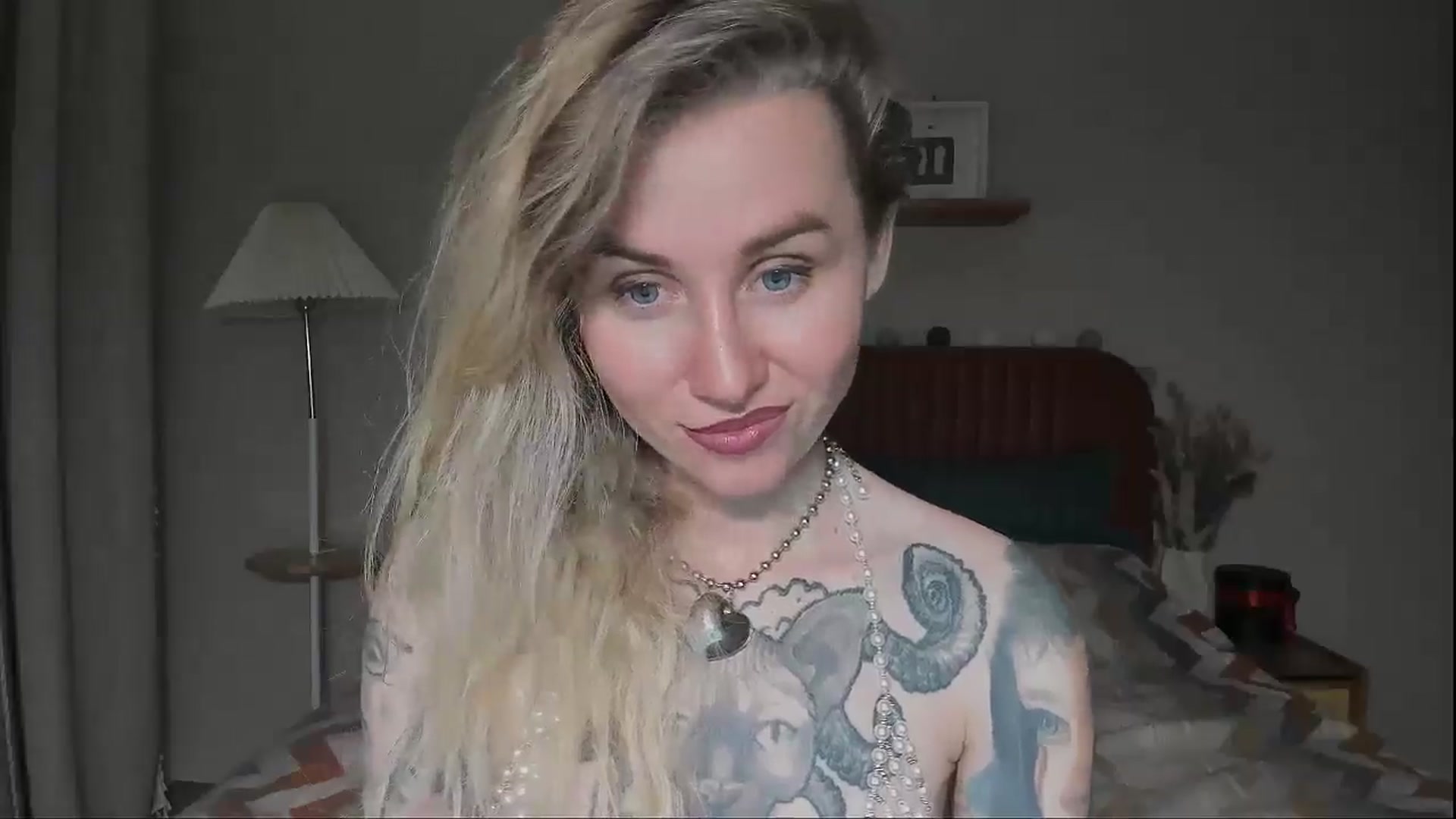 Gallery image thumbnail from Alexa_Smithhh's myfreecams stream on, 07/25/2025, 20:31 image 12 of 20