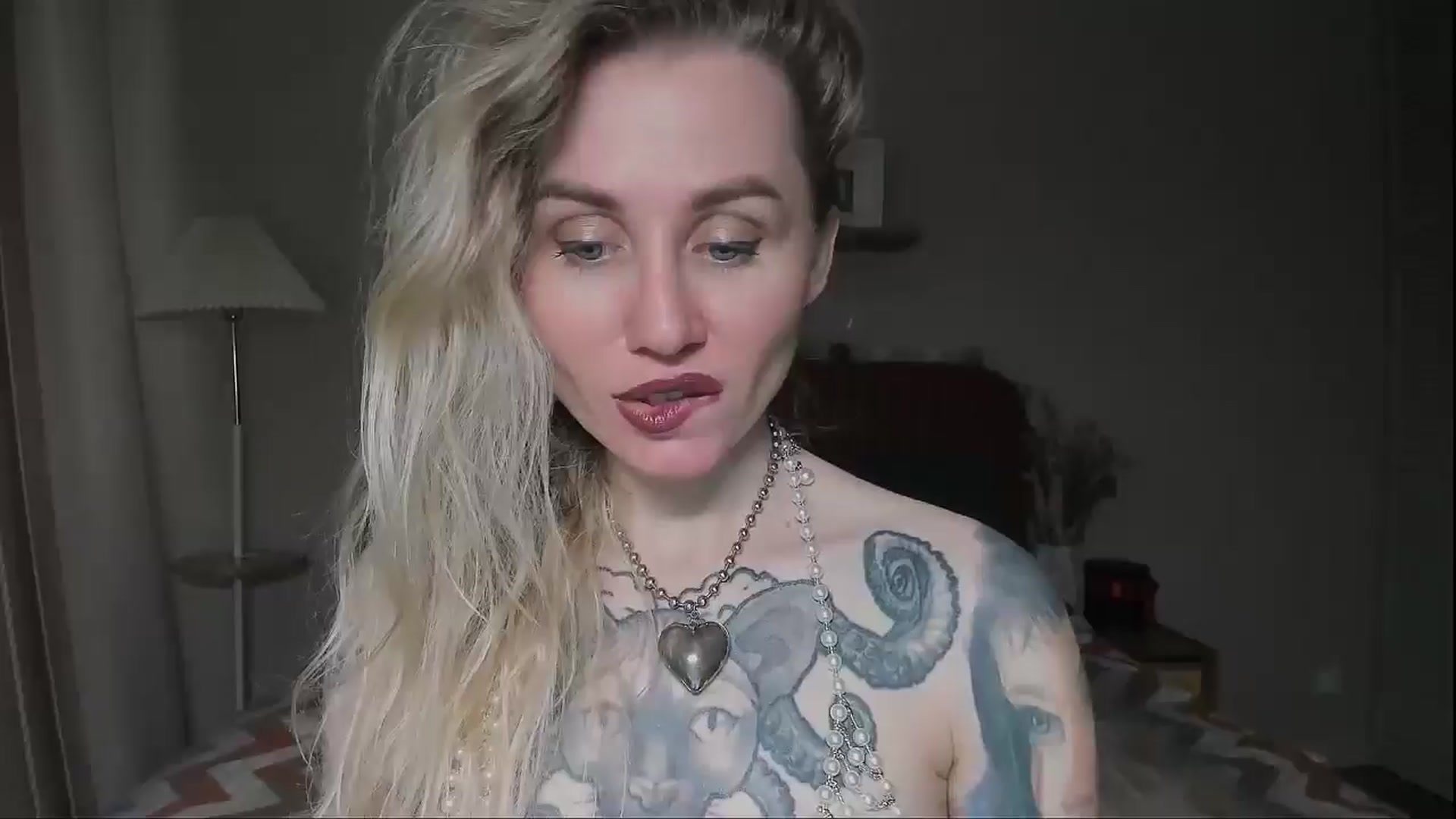 Gallery image thumbnail from Alexa_Smithhh's myfreecams stream on, 07/25/2025, 20:31 image 3 of 20