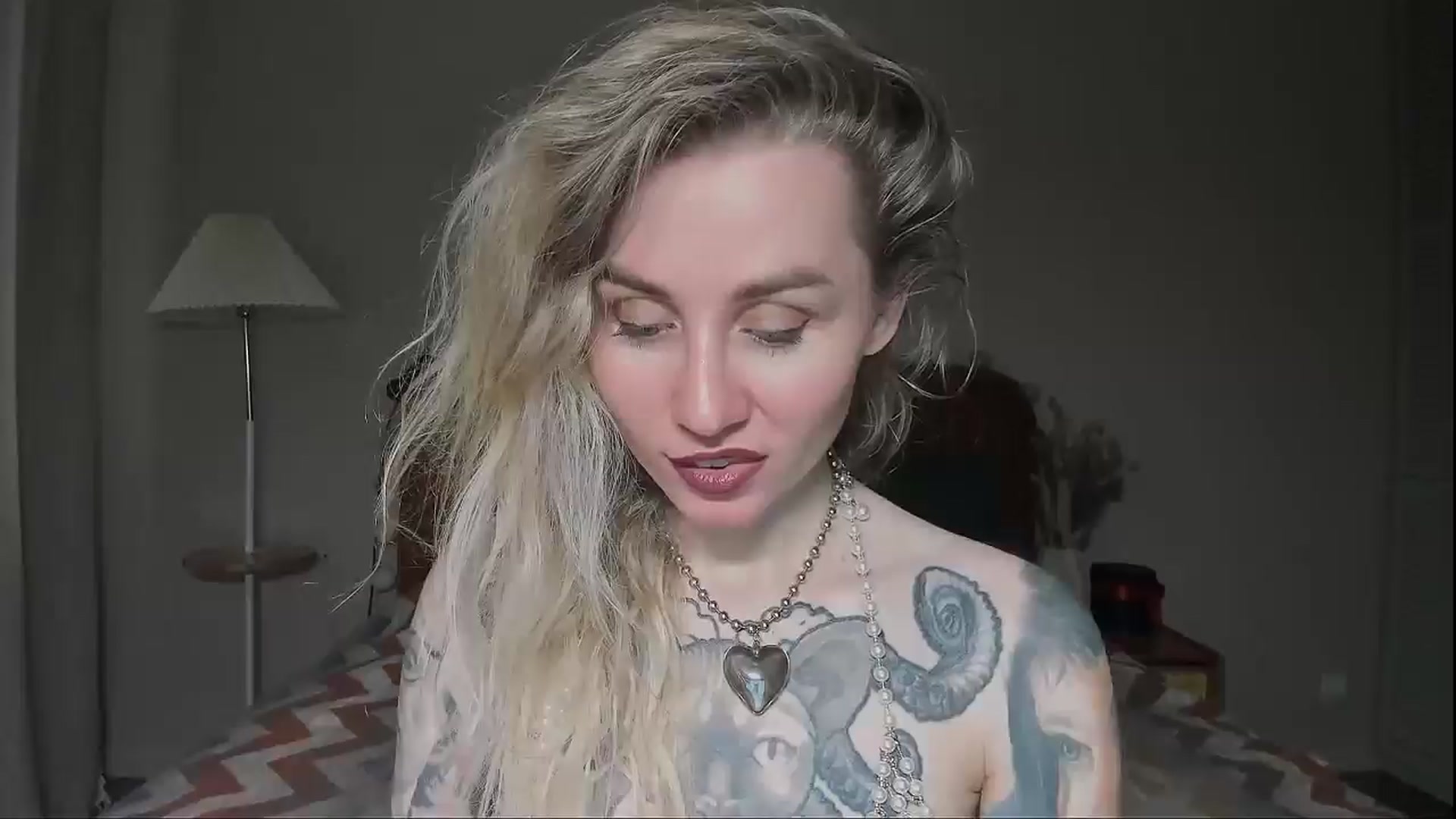 Gallery image thumbnail from Alexa_Smithhh's myfreecams stream on, 07/25/2025, 20:31 image 5 of 20
