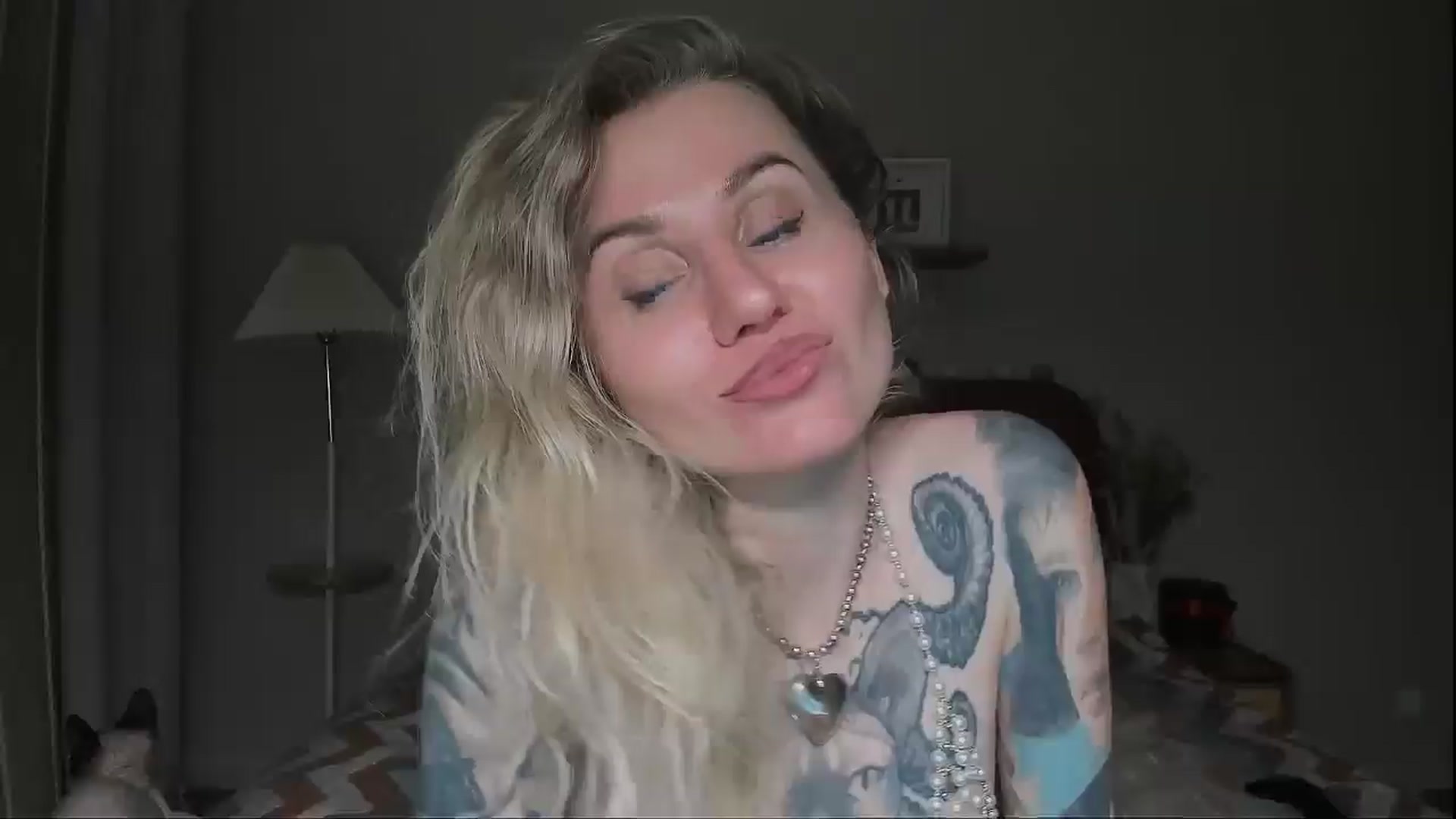 Gallery image thumbnail from Alexa_Smithhh's myfreecams stream on, 07/25/2025, 21:50 image 3 of 20