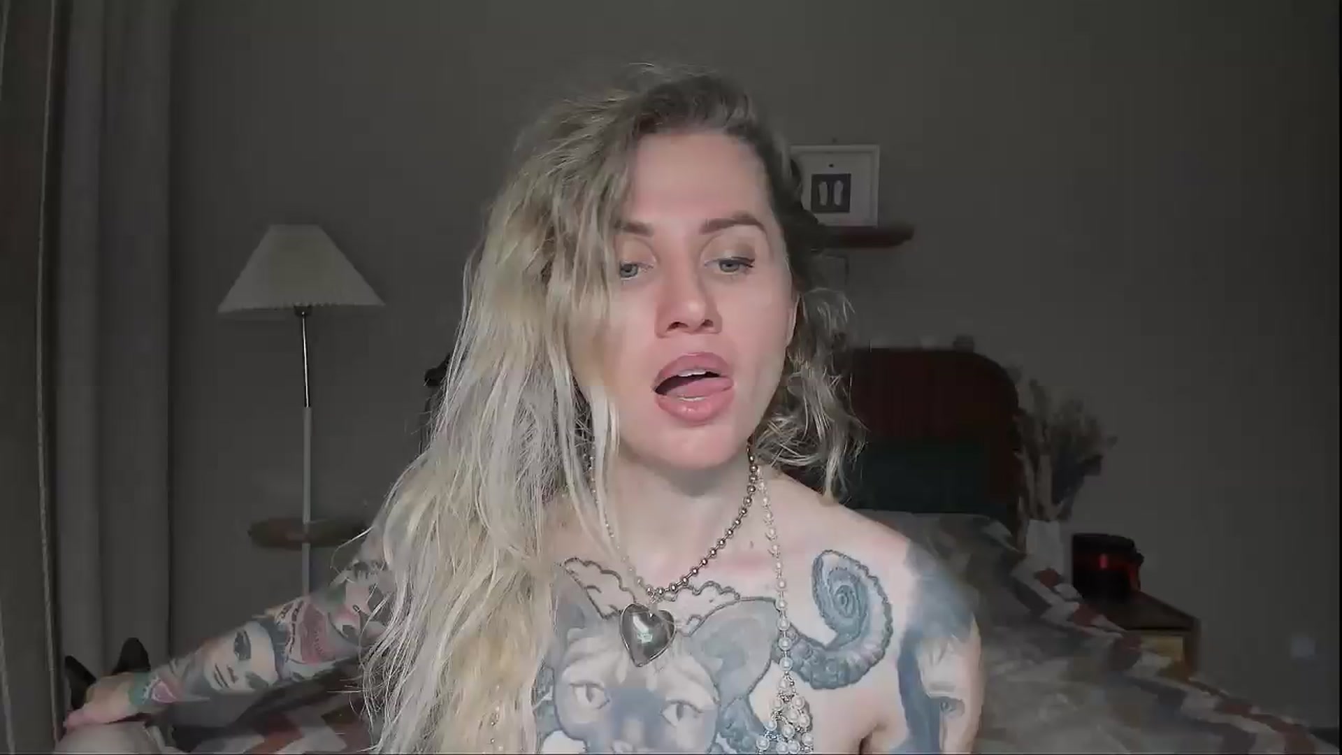 Gallery image thumbnail from Alexa_Smithhh's myfreecams stream on, 07/25/2025, 21:50 image 1 of 20
