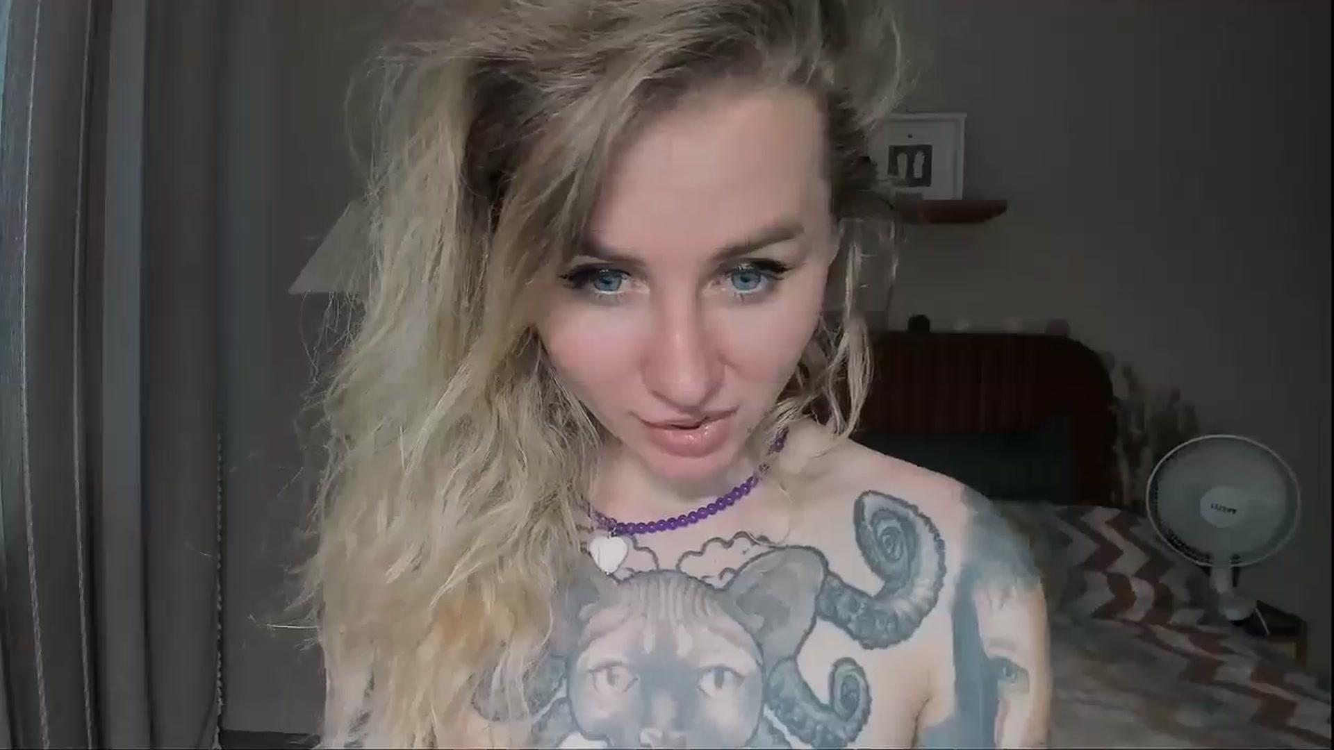 Gallery image thumbnail from Alexa_Smithhh's myfreecams stream on, 07/29/2025, 18:34 image 17 of 20