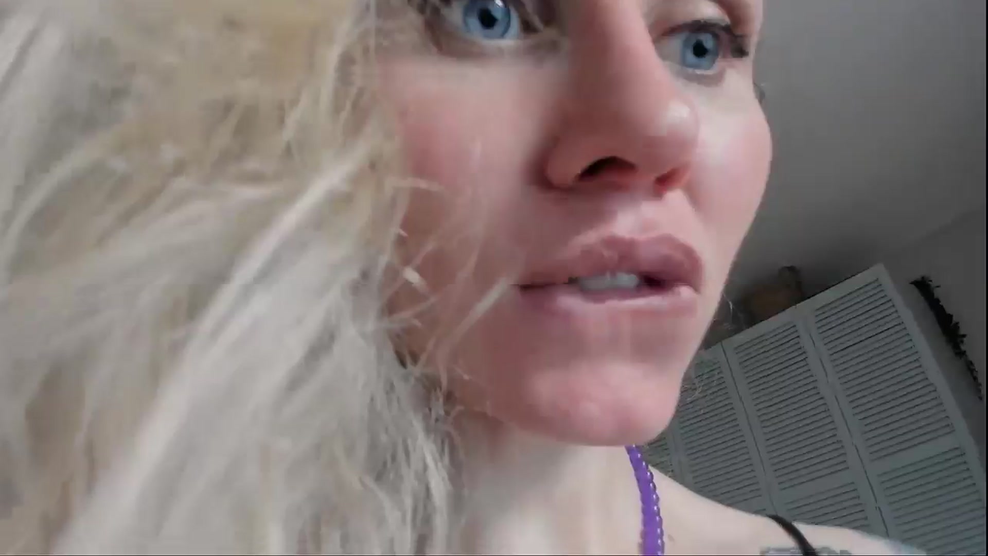 Gallery image thumbnail from Alexa_Smithhh's myfreecams stream on, 07/29/2025, 18:34 image 6 of 20