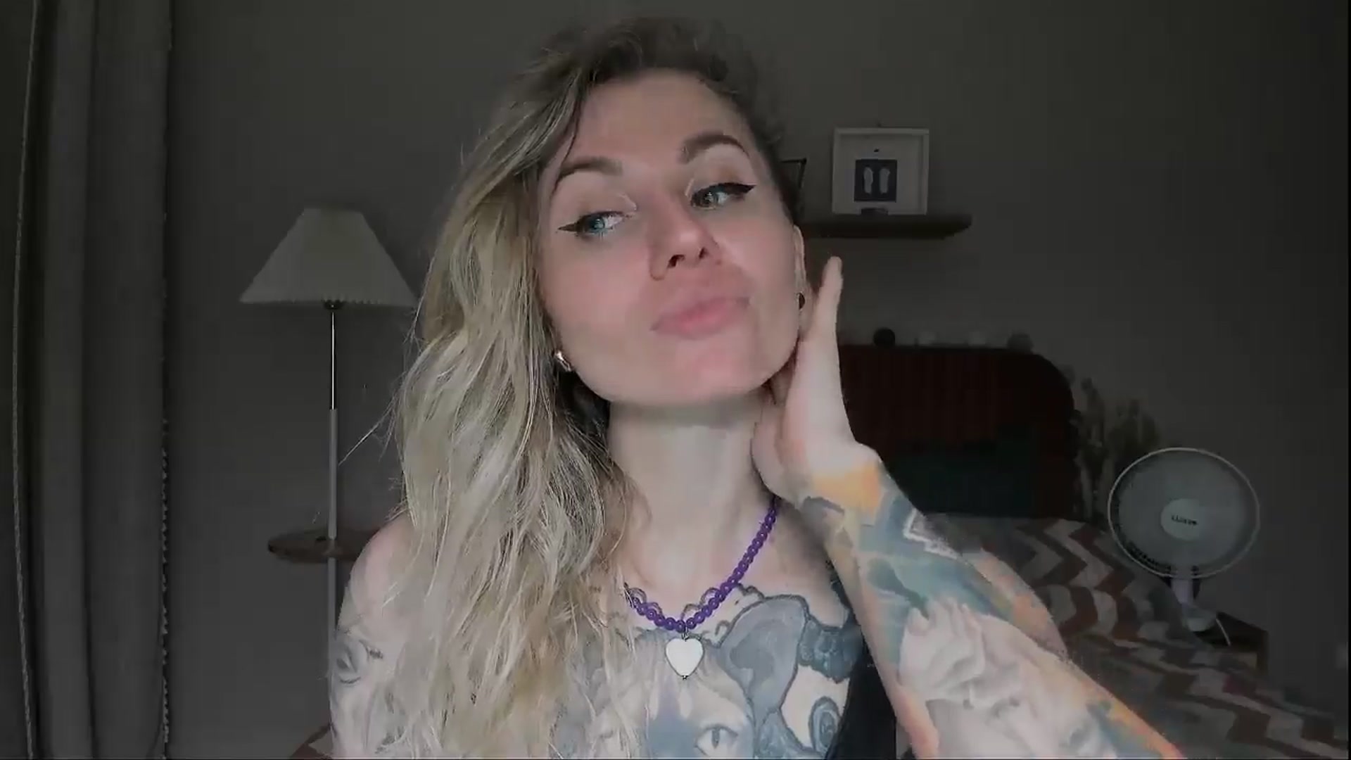 Gallery image thumbnail from Alexa_Smithhh's myfreecams stream on, 07/29/2025, 21:29 image 6 of 20
