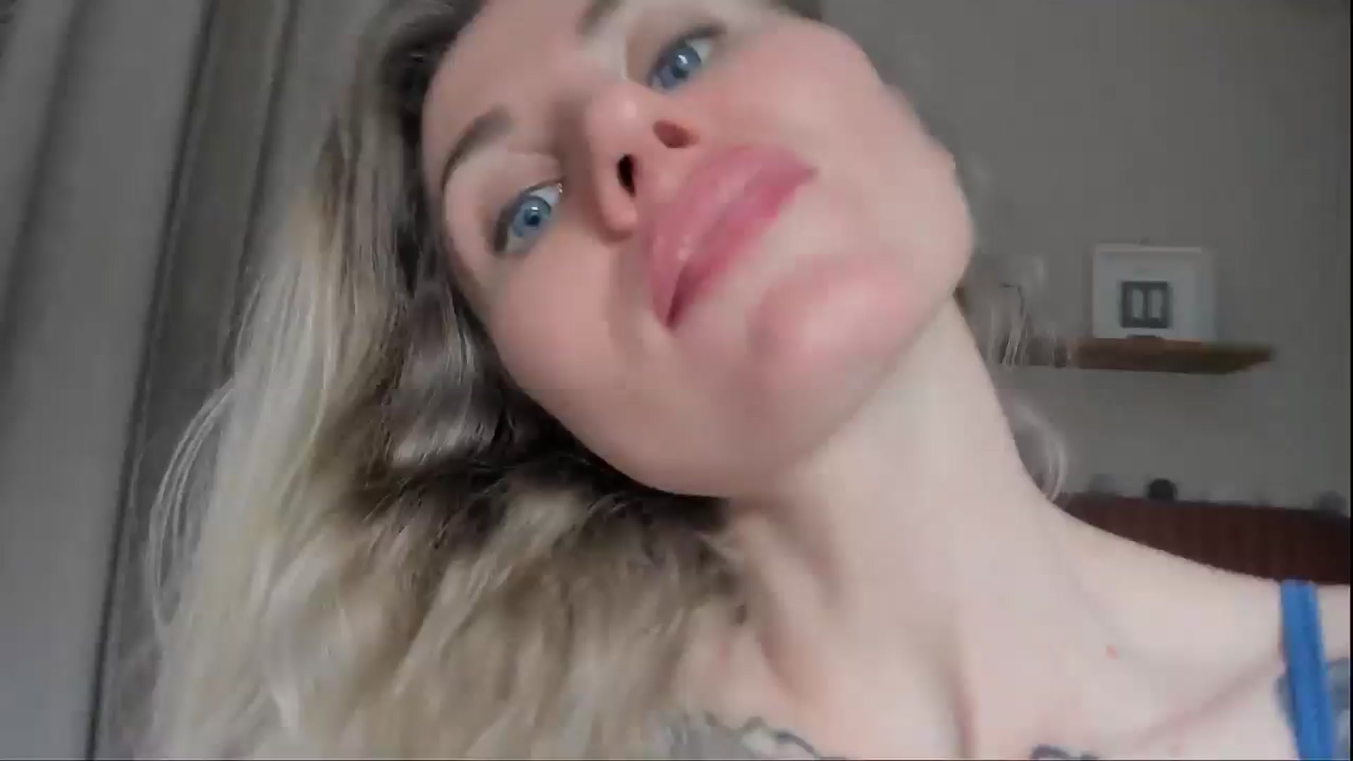 Gallery image thumbnail from Alexa_Smithhh's myfreecams stream on, 08/01/2025, 20:22 image 16 of 20