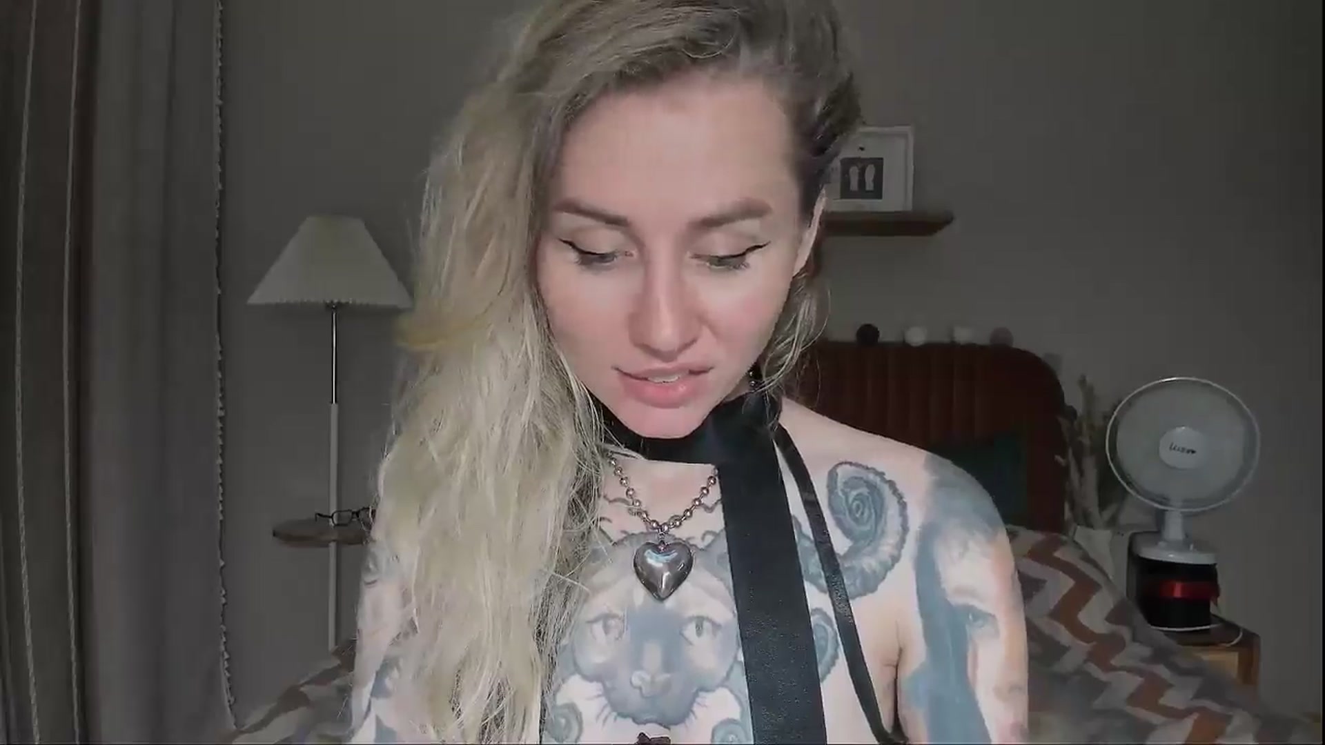 Gallery image thumbnail from Alexa_Smithhh's myfreecams stream on, 08/05/2025, 21:13 image 18 of 20