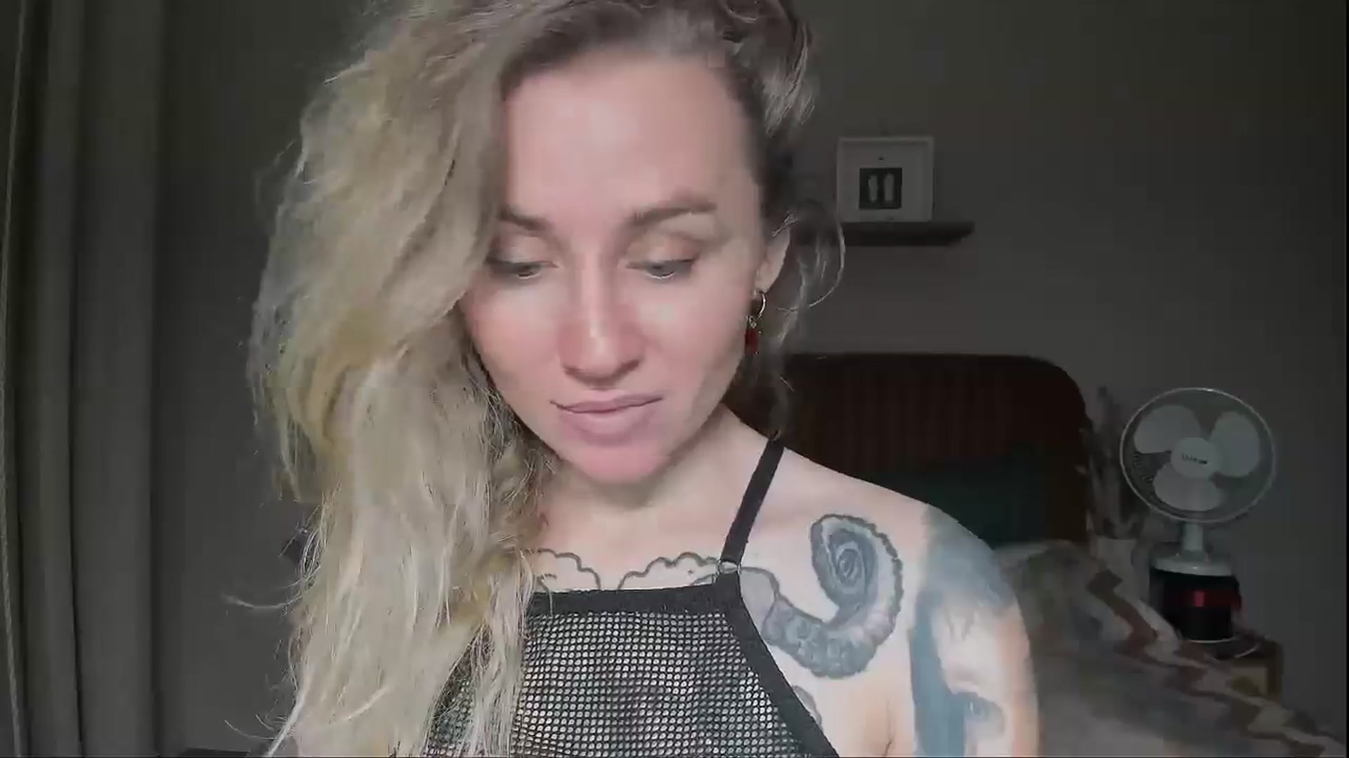 Gallery image thumbnail from Alexa_Smithhh's myfreecams stream on, 08/08/2025, 20:24 image 14 of 20