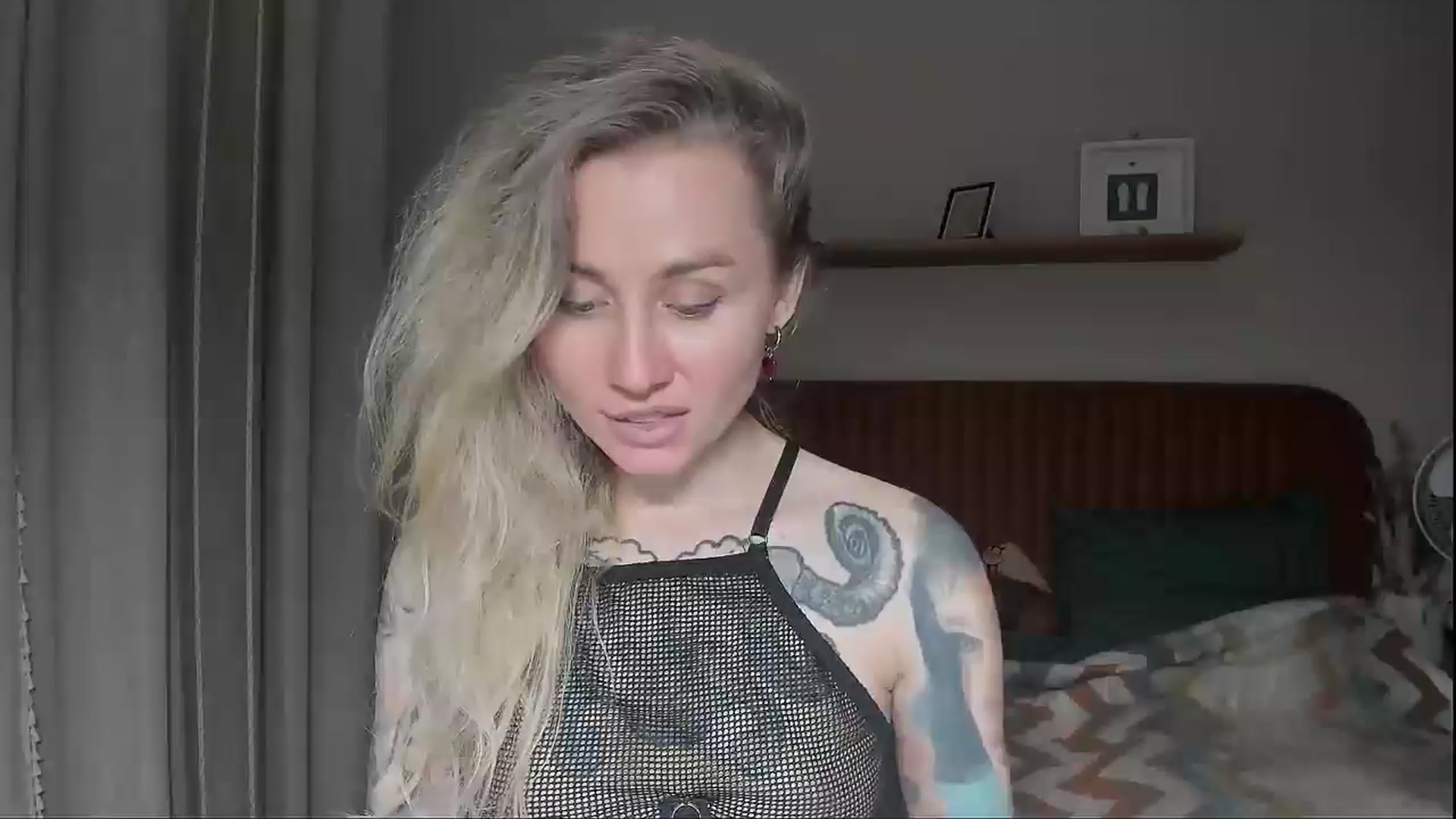 Gallery image thumbnail from Alexa_Smithhh's myfreecams stream on, 08/08/2025, 21:38 image 19 of 20