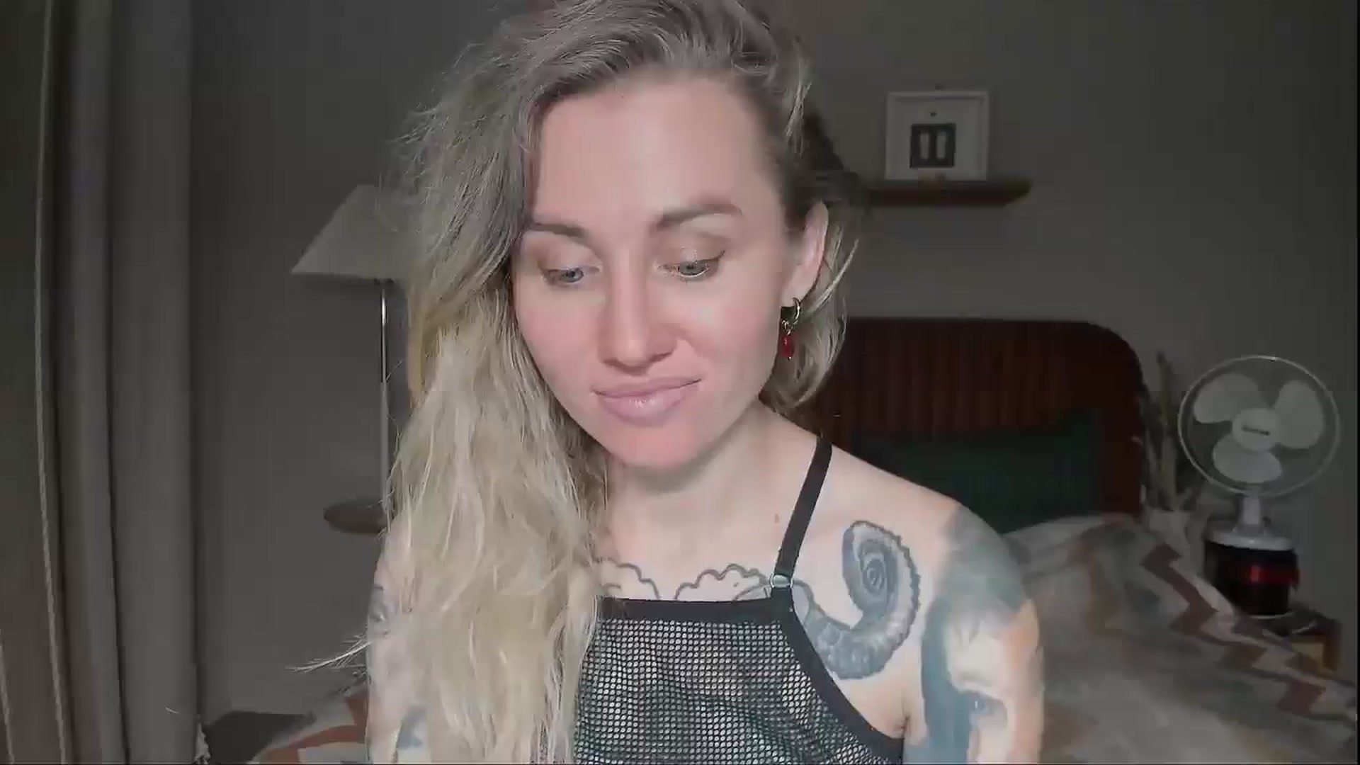 Gallery image thumbnail from Alexa_Smithhh's myfreecams stream on, 08/08/2025, 21:38 image 16 of 20