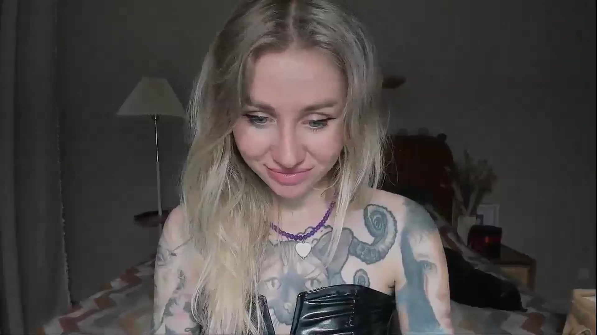 Gallery image thumbnail from Alexa_Smithhh's myfreecams stream on, 08/17/2025, 19:28 image 7 of 20