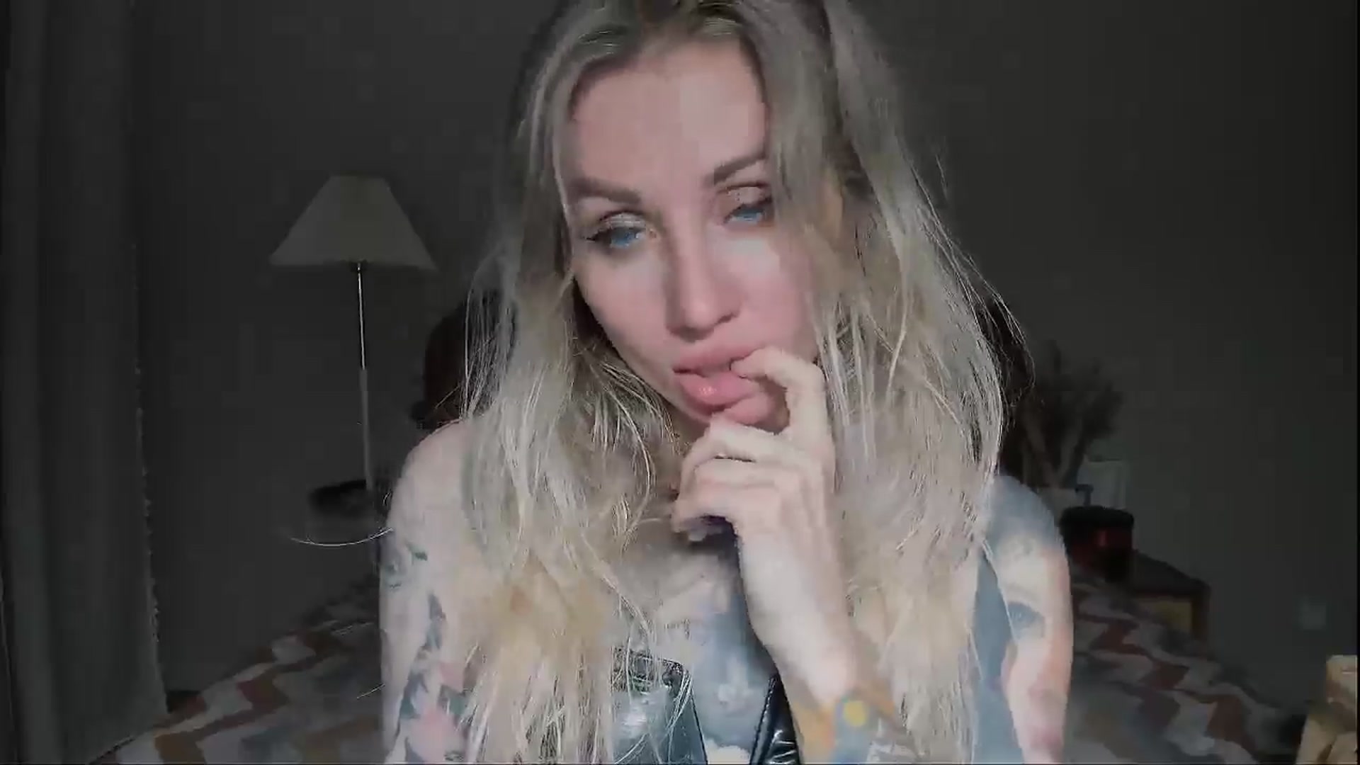 Gallery image thumbnail from Alexa_Smithhh's myfreecams stream on, 08/17/2025, 20:33 image 12 of 20