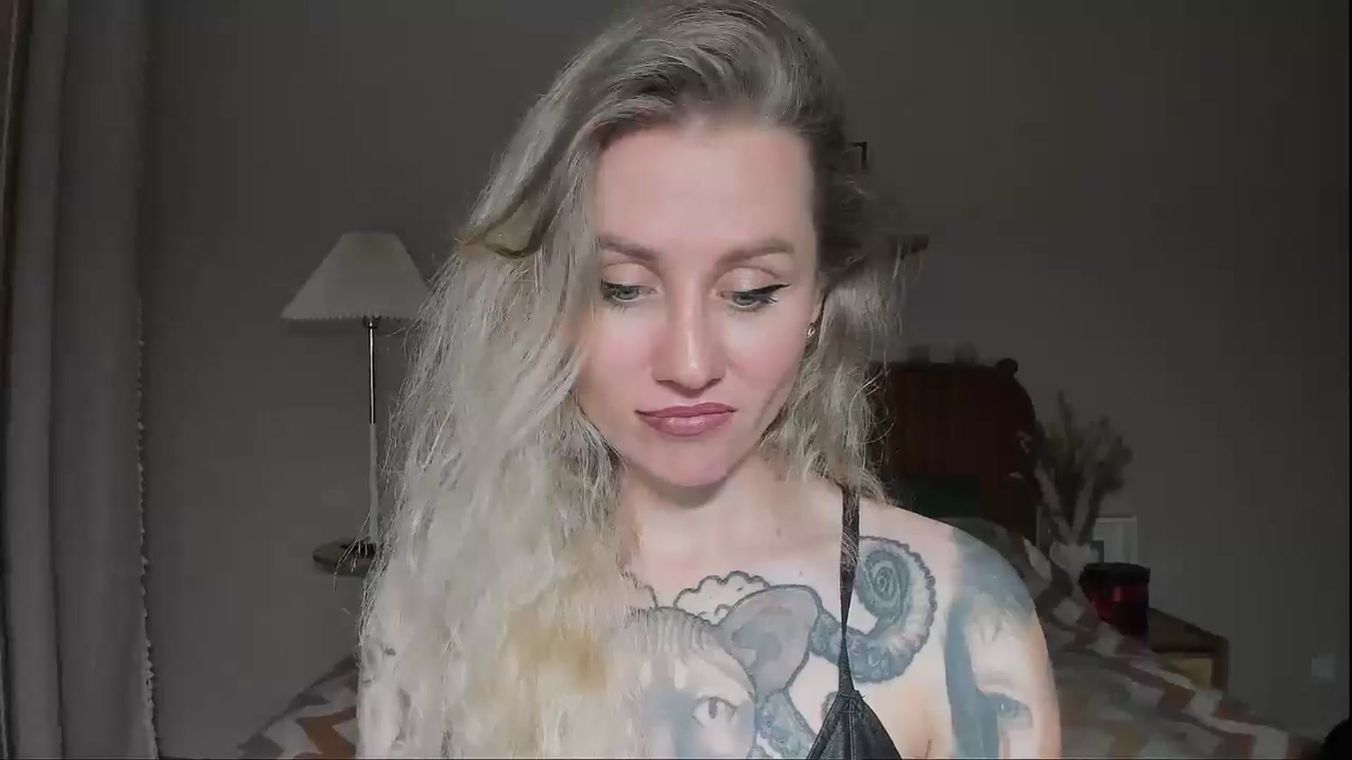 Gallery image thumbnail from Alexa_Smithhh's myfreecams stream on, 08/18/2025, 21:04 image 18 of 20
